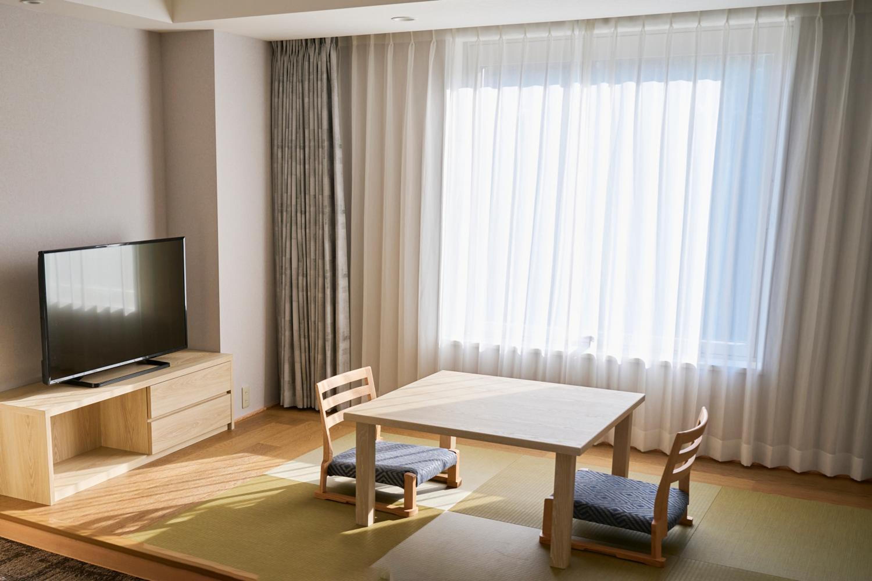 Comfort Double Room,Non-Smoking (West Wing Lower Floor) - Photo 4