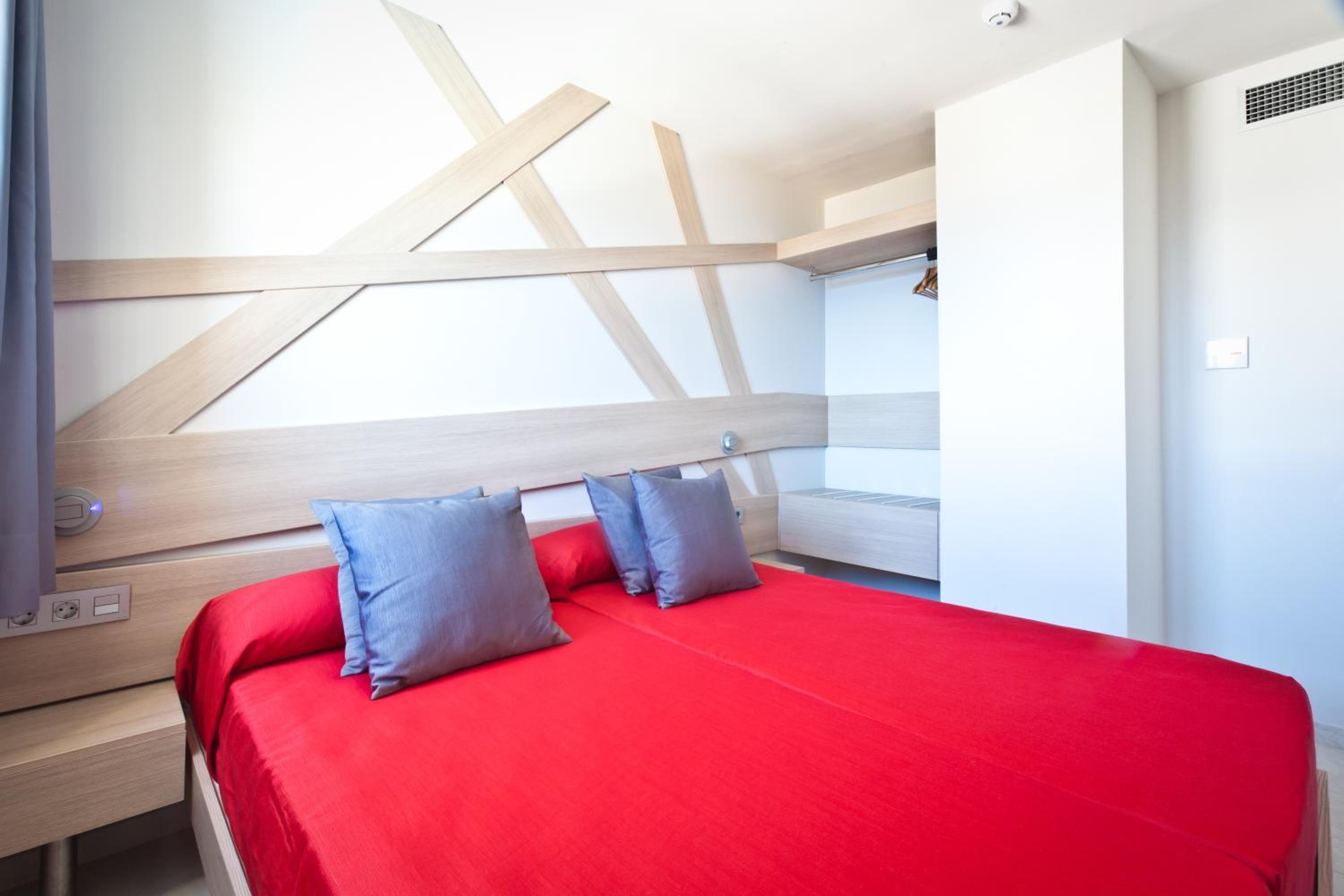 Two-Bedroom Apartment with Sea View
