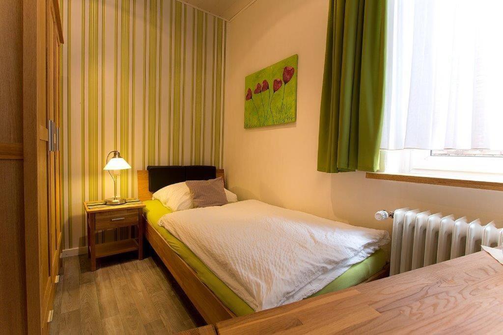 Single Room photo 2