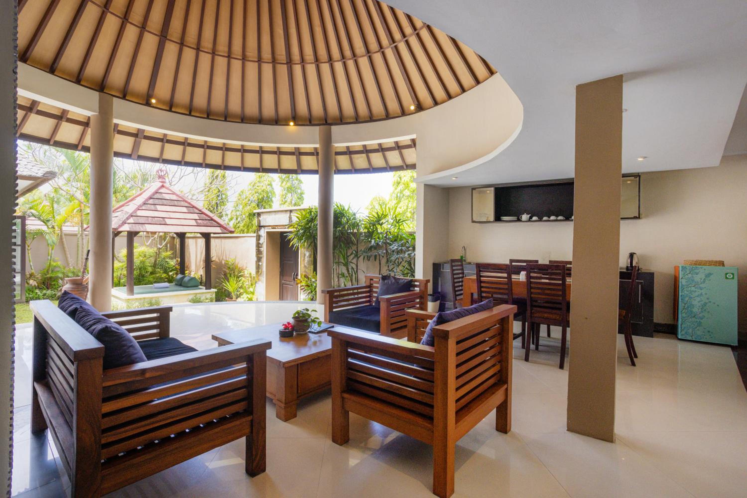 Three-Bedroom Villa with Private Pool - Photo 1