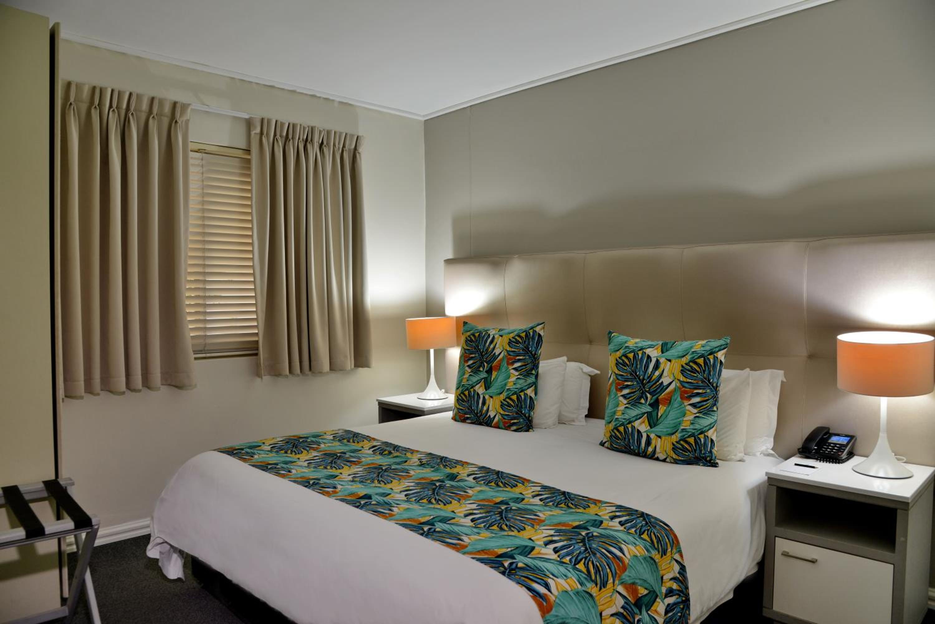 Two-Bedroom Suite - Photo 6