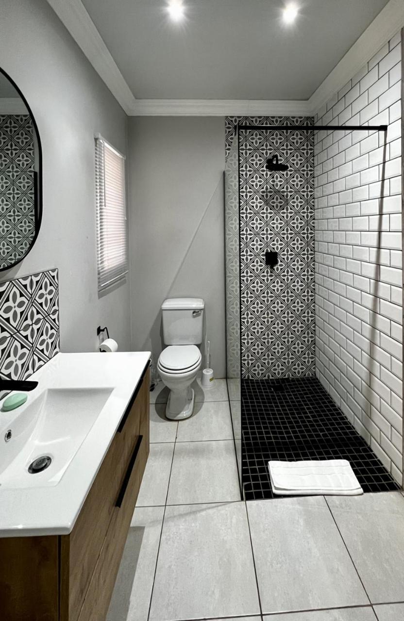 Standard Double Suite photo 3