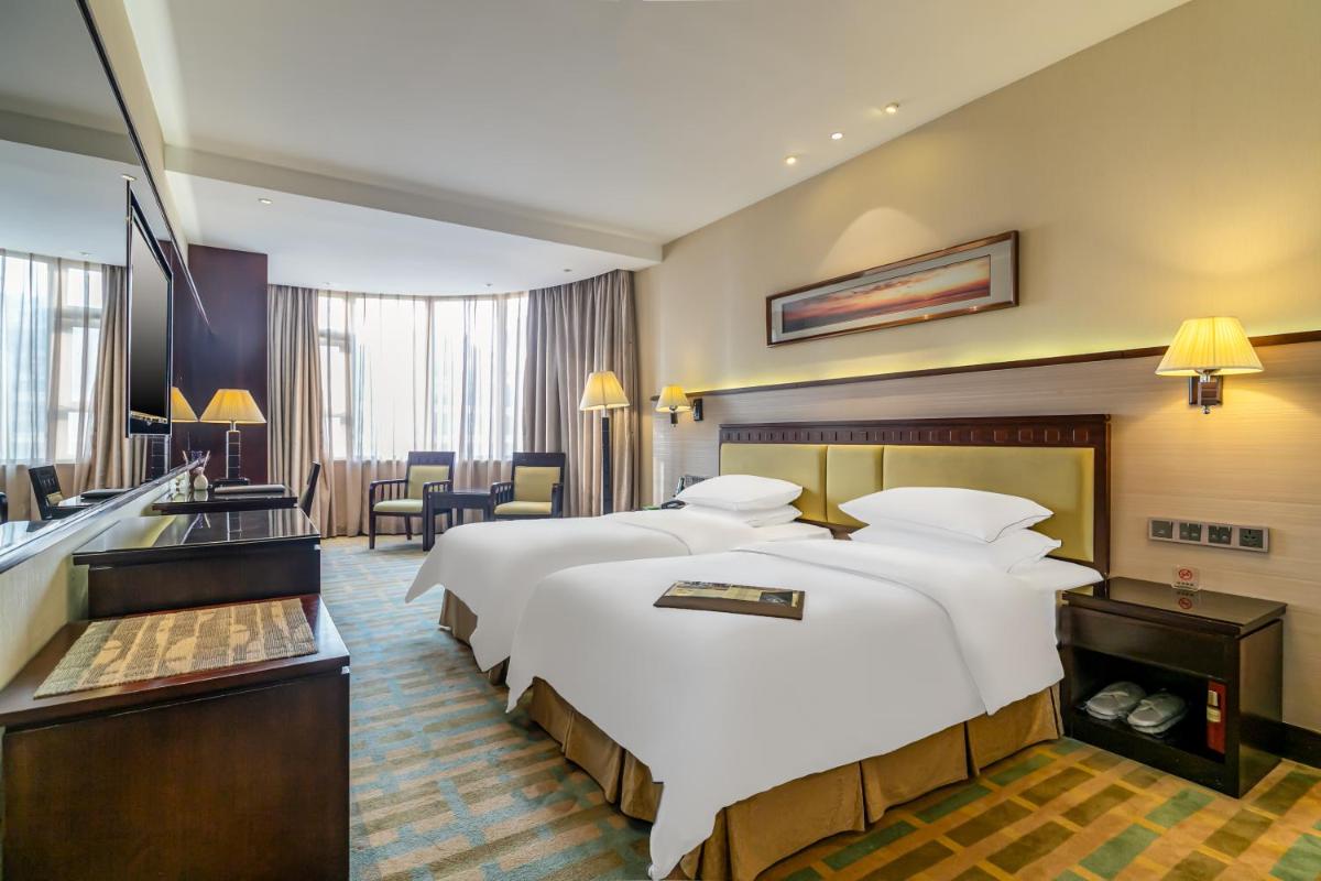 Deluxe Twin Room photo 2