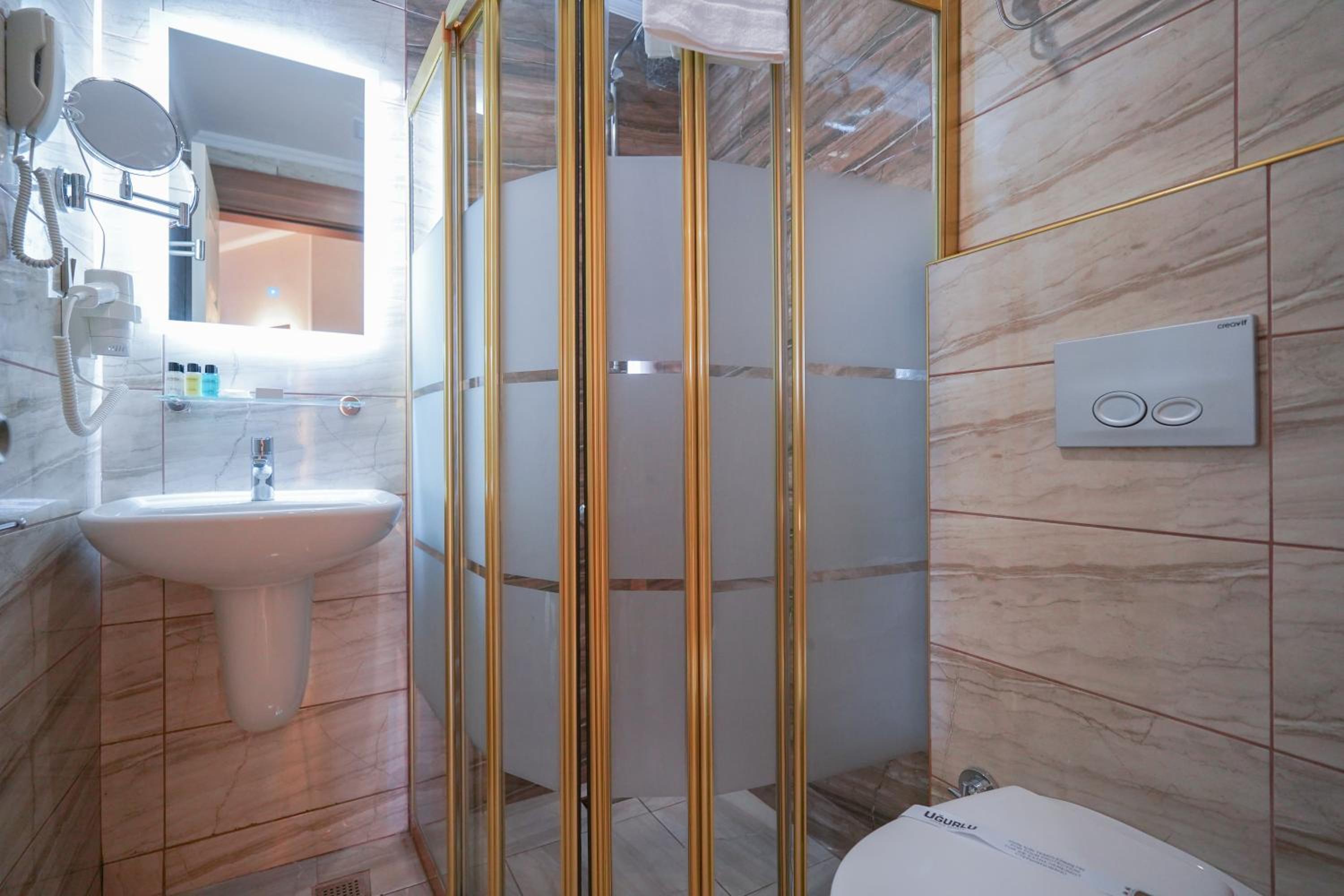 Double or Twin Room - Photo 2