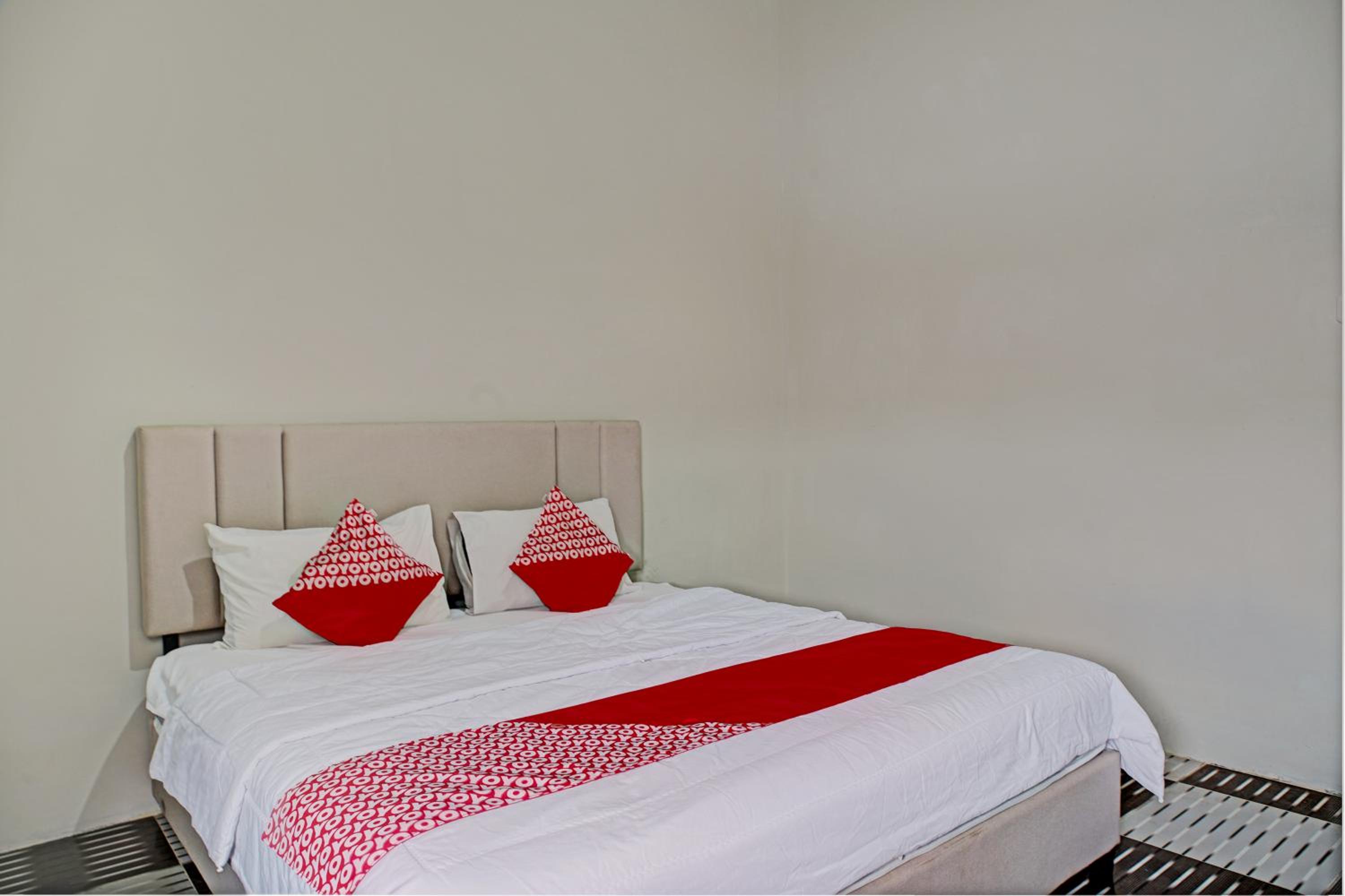 Deluxe Double Room - Photo 1