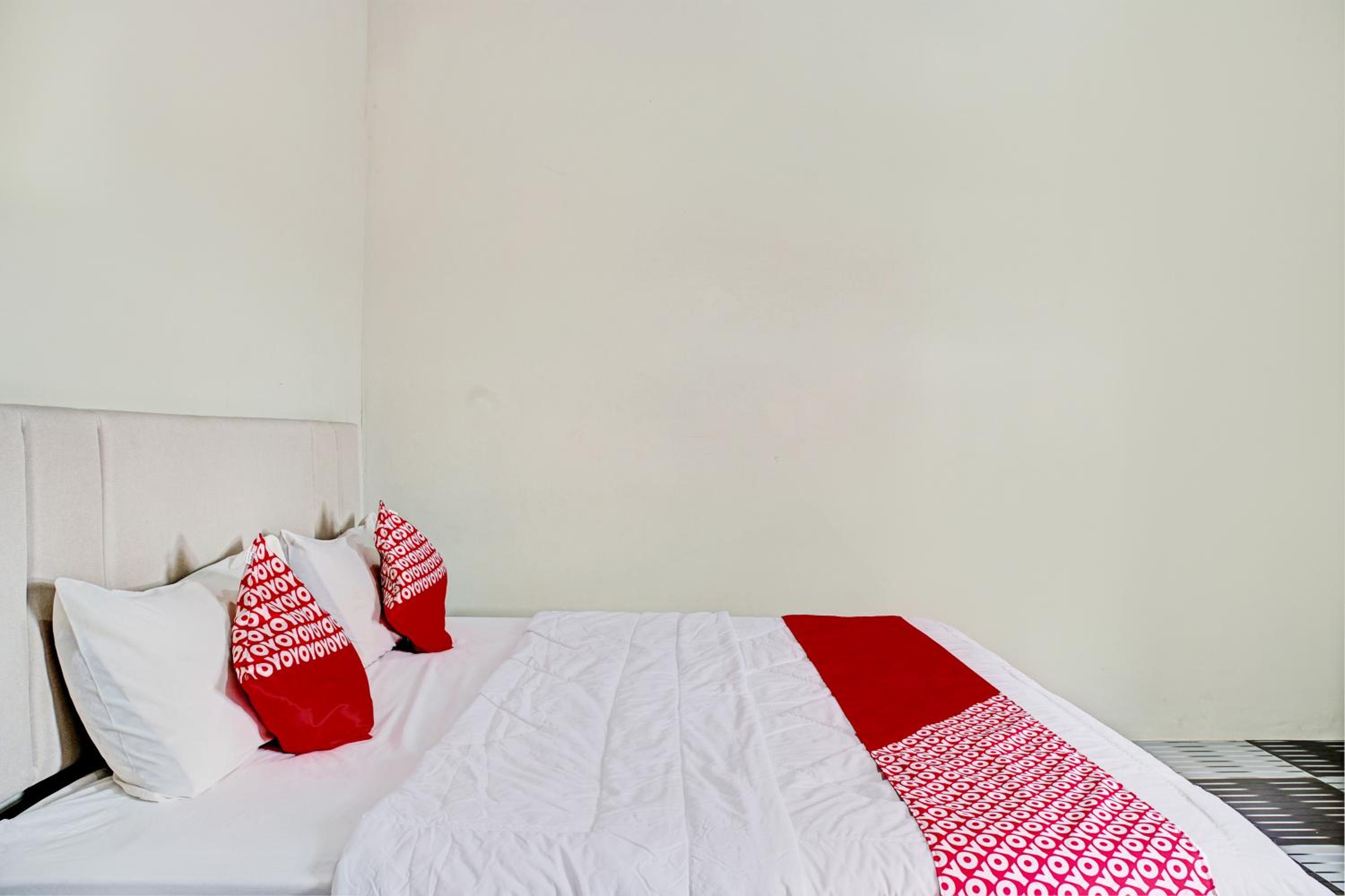 Deluxe Double Room - Photo 14