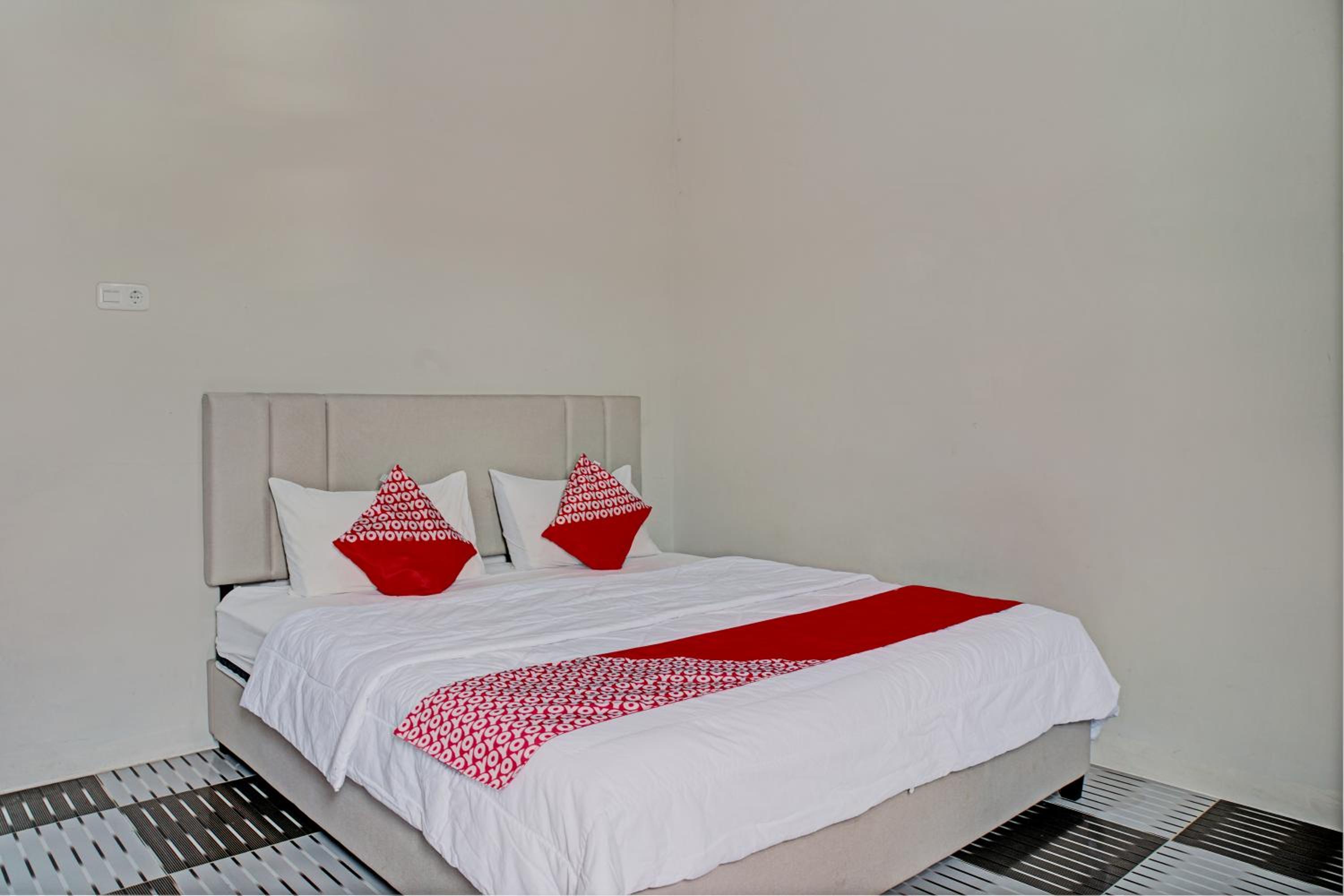 Deluxe Double Room - Photo 18