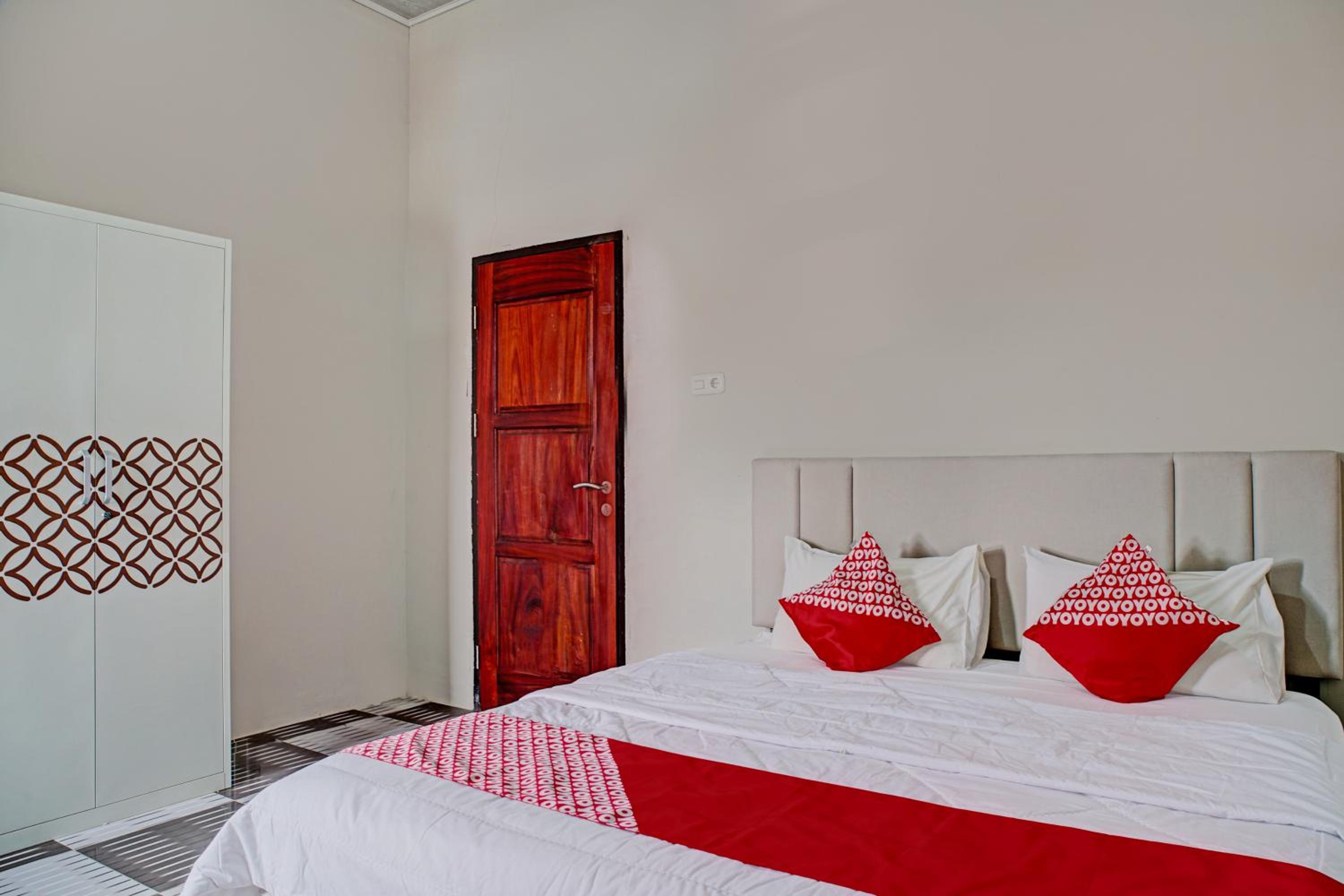 Deluxe Double Room - Photo 15
