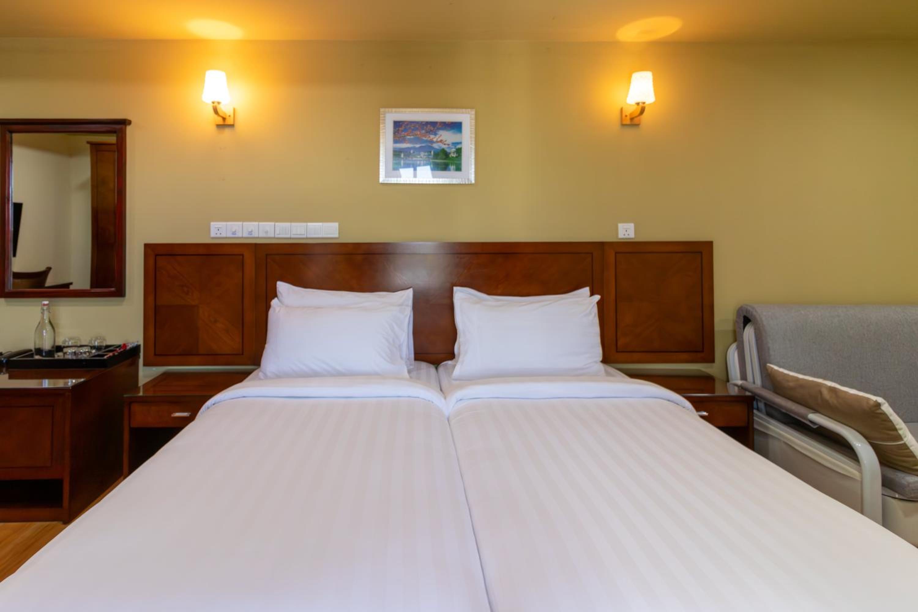 Deluxe Double or Twin Room with Balcony