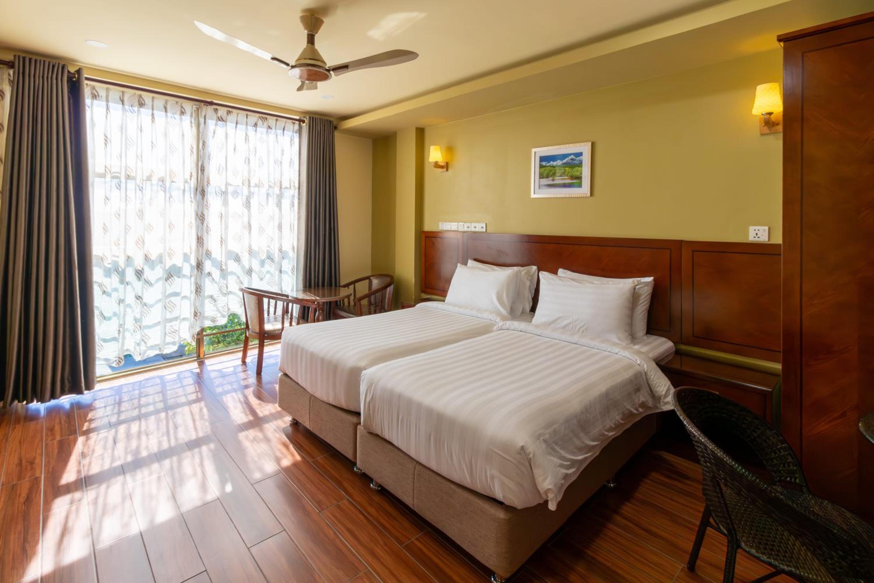 Deluxe Double or Twin Room with Balcony photo 3