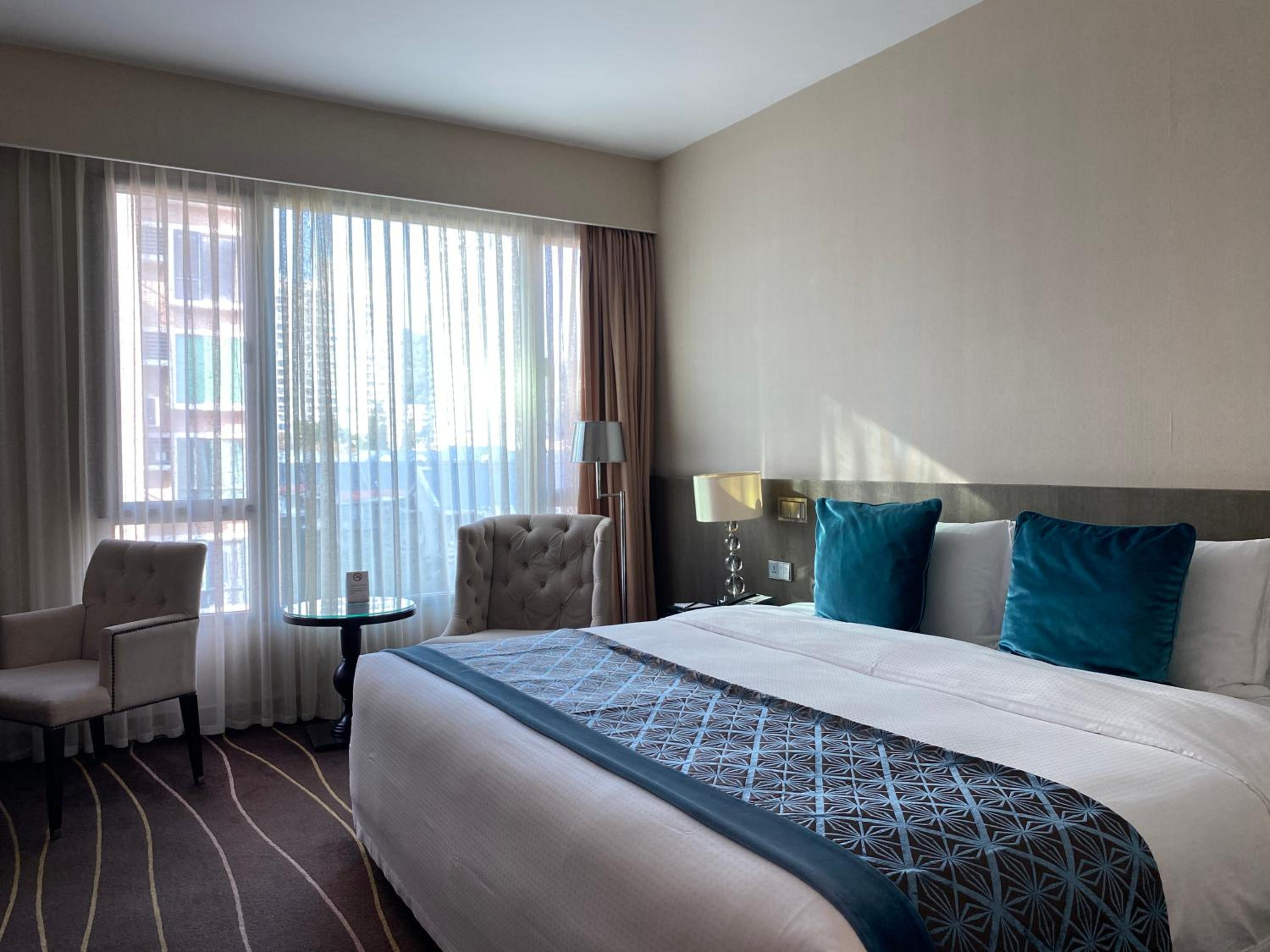 Superior King Room - Photo 3