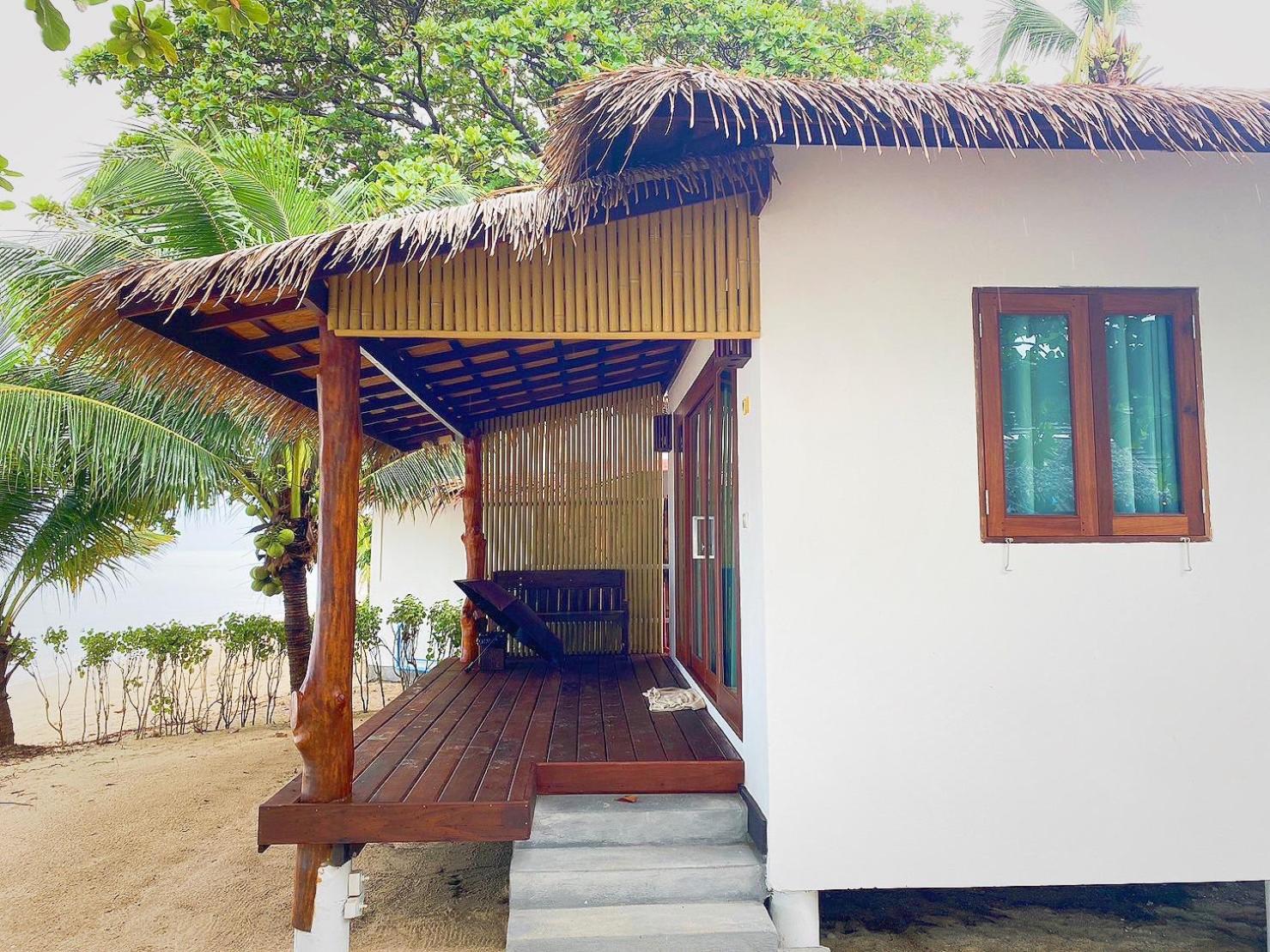 Bungalow - Beach Front photo 2