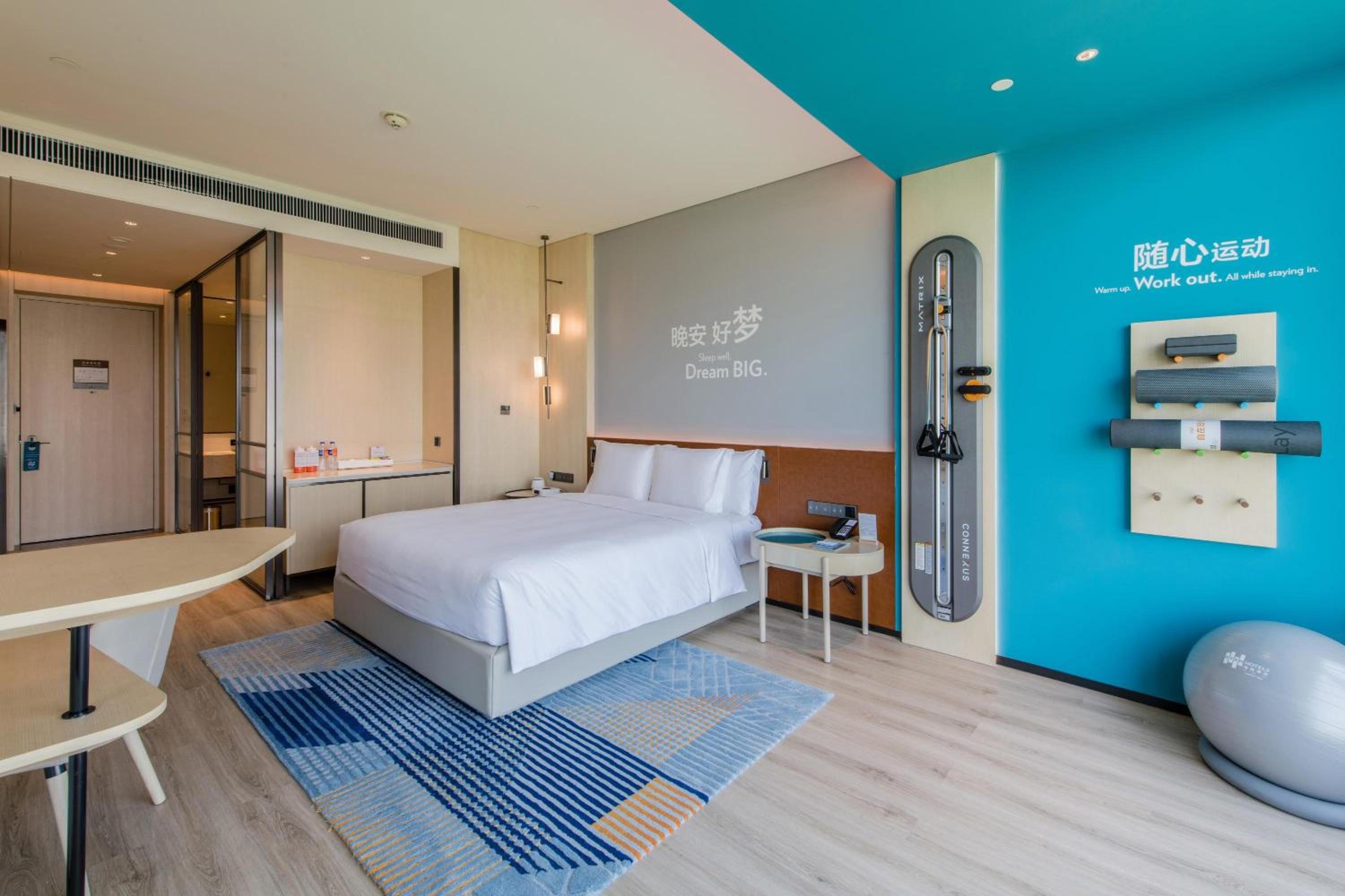 Standard King Room - Photo 1