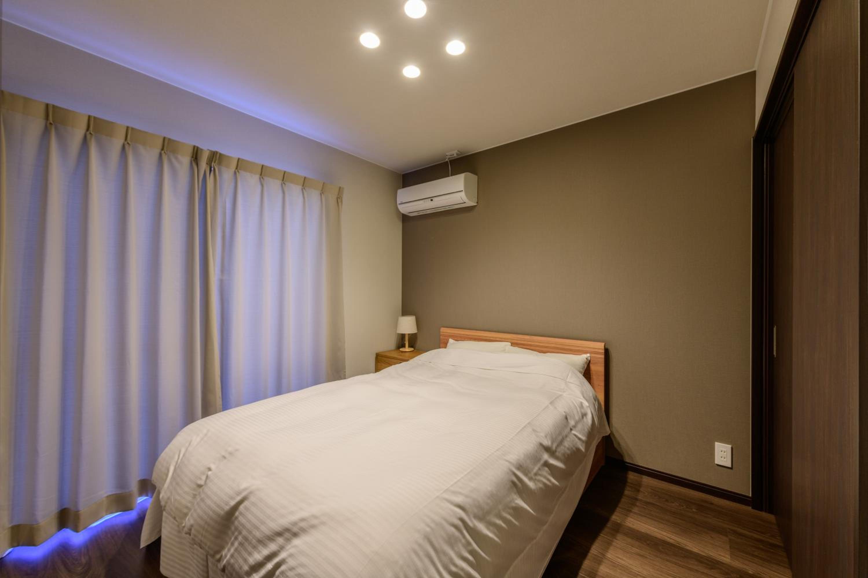 Two-Bedroom Villa - Photo 28