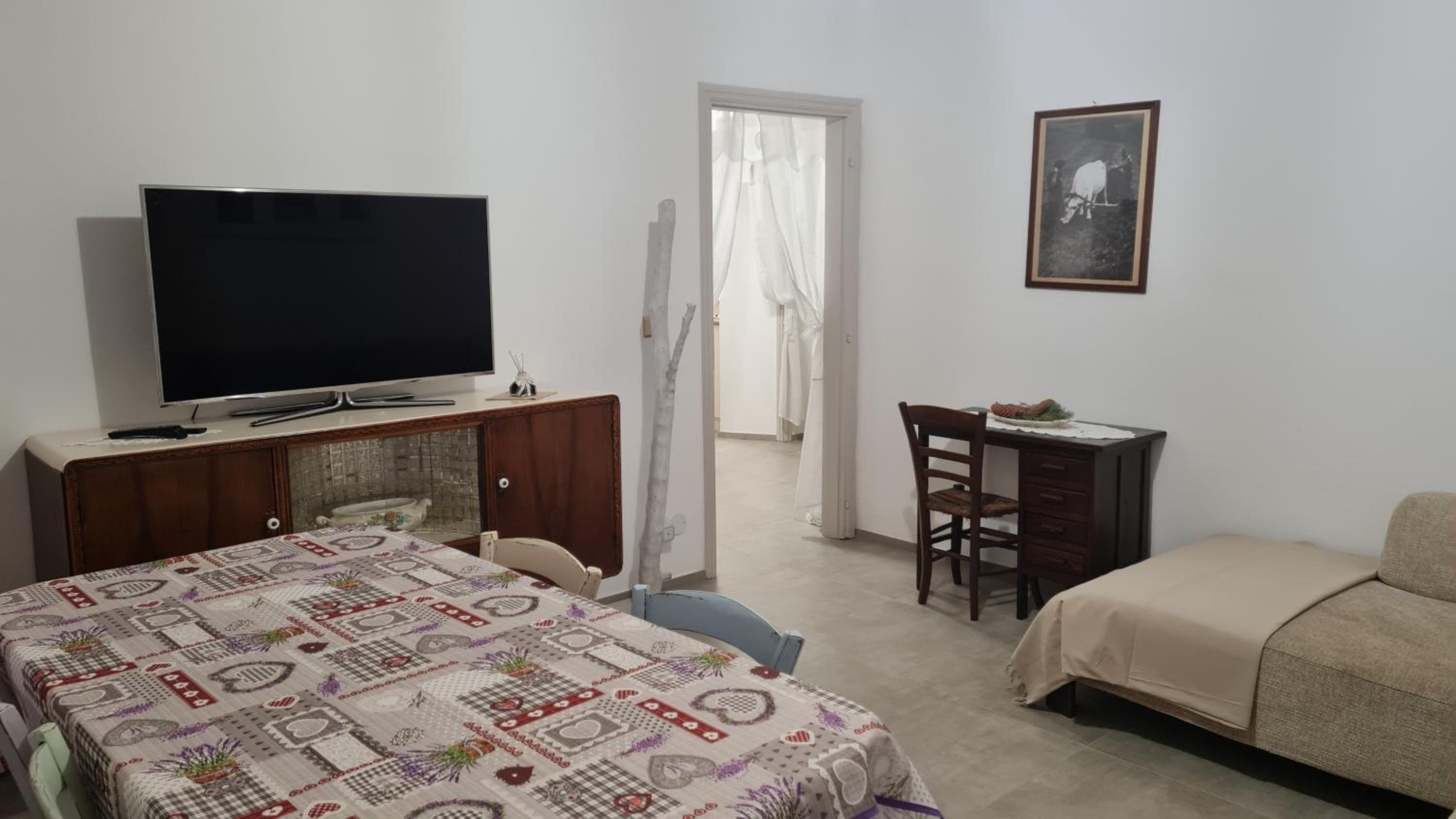 One-Bedroom House photo 1
