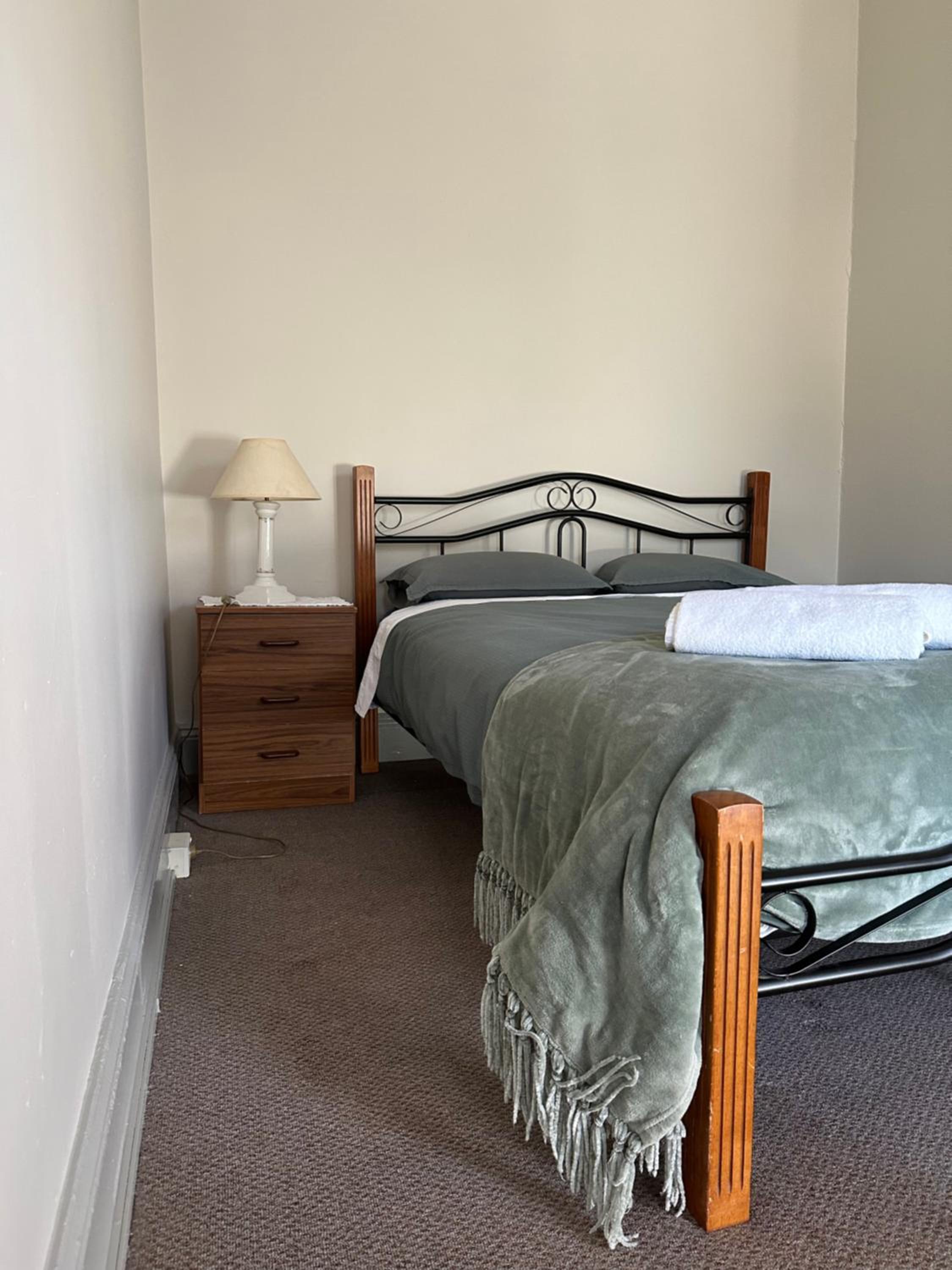 Queen Room photo 1