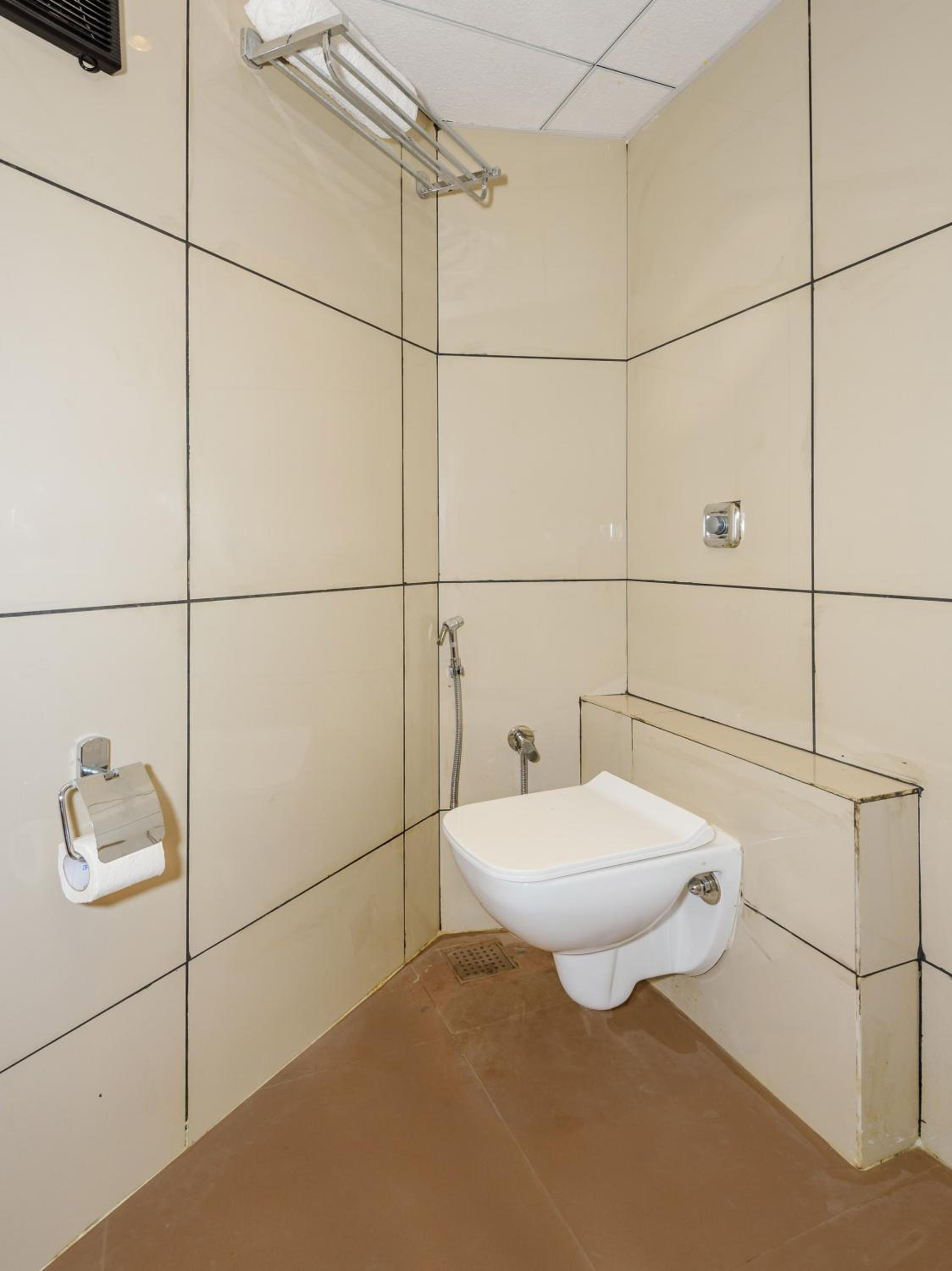 Standard Single Room - Photo 6