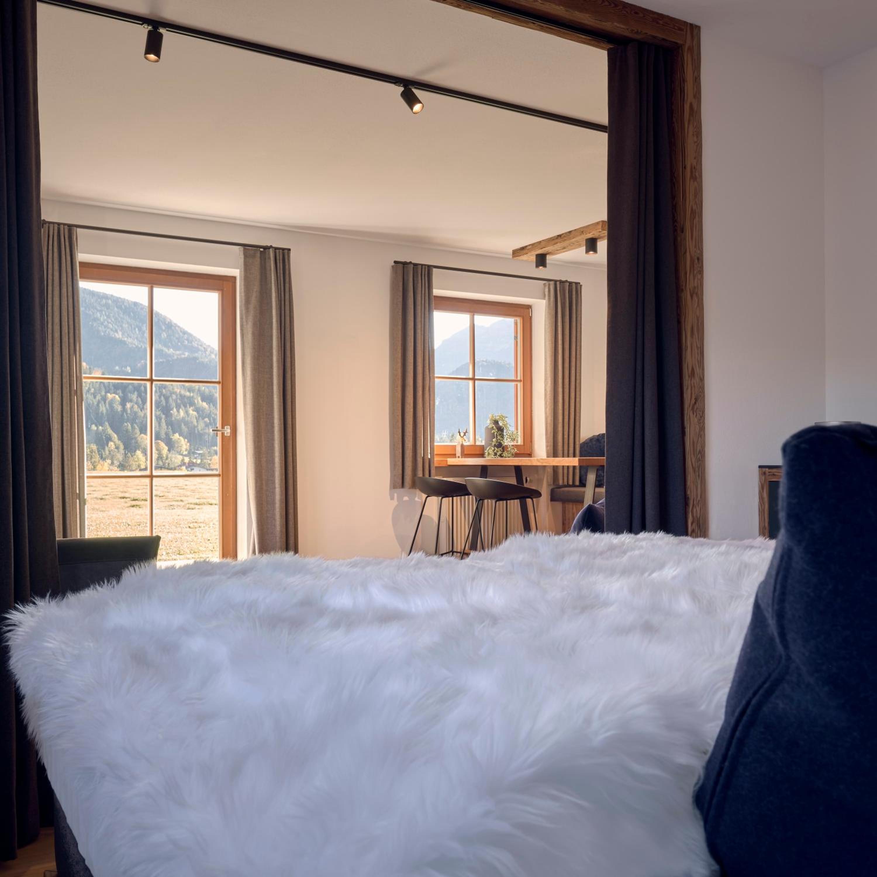 One-Bedroom Apartment with Balcony photo 3
