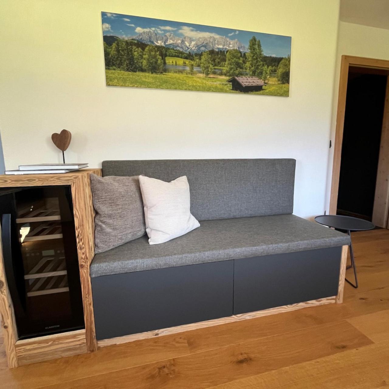 One-Bedroom Apartment with View photo 1