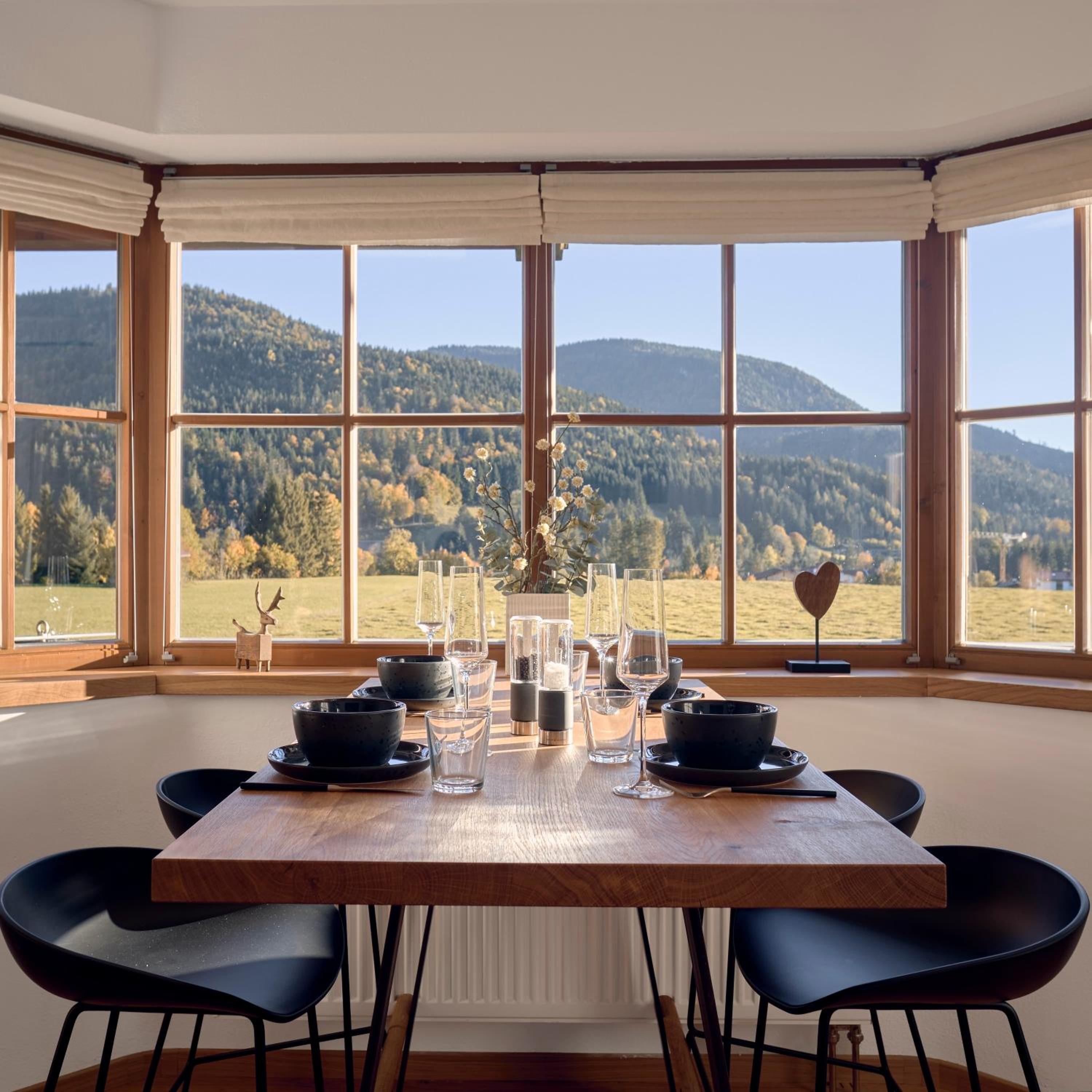 One-Bedroom Apartment with View photo 3