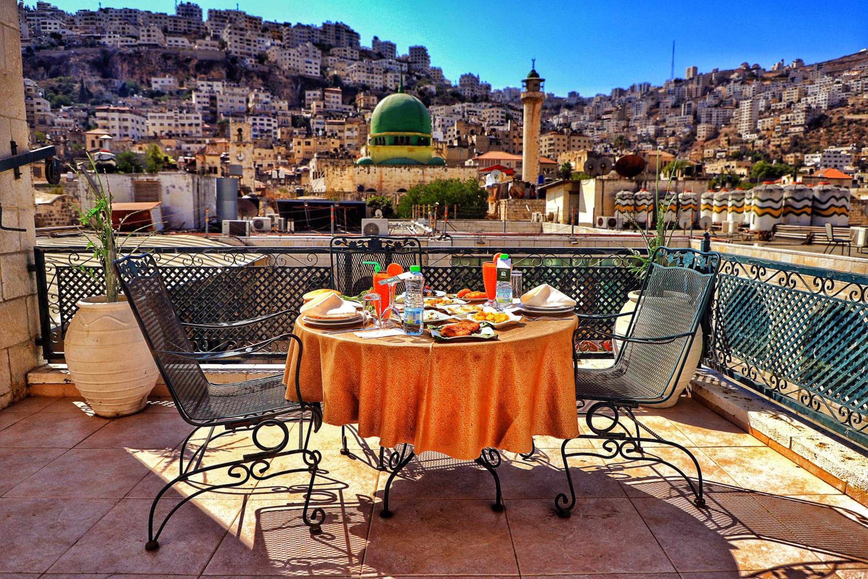 Balcony & Terrace