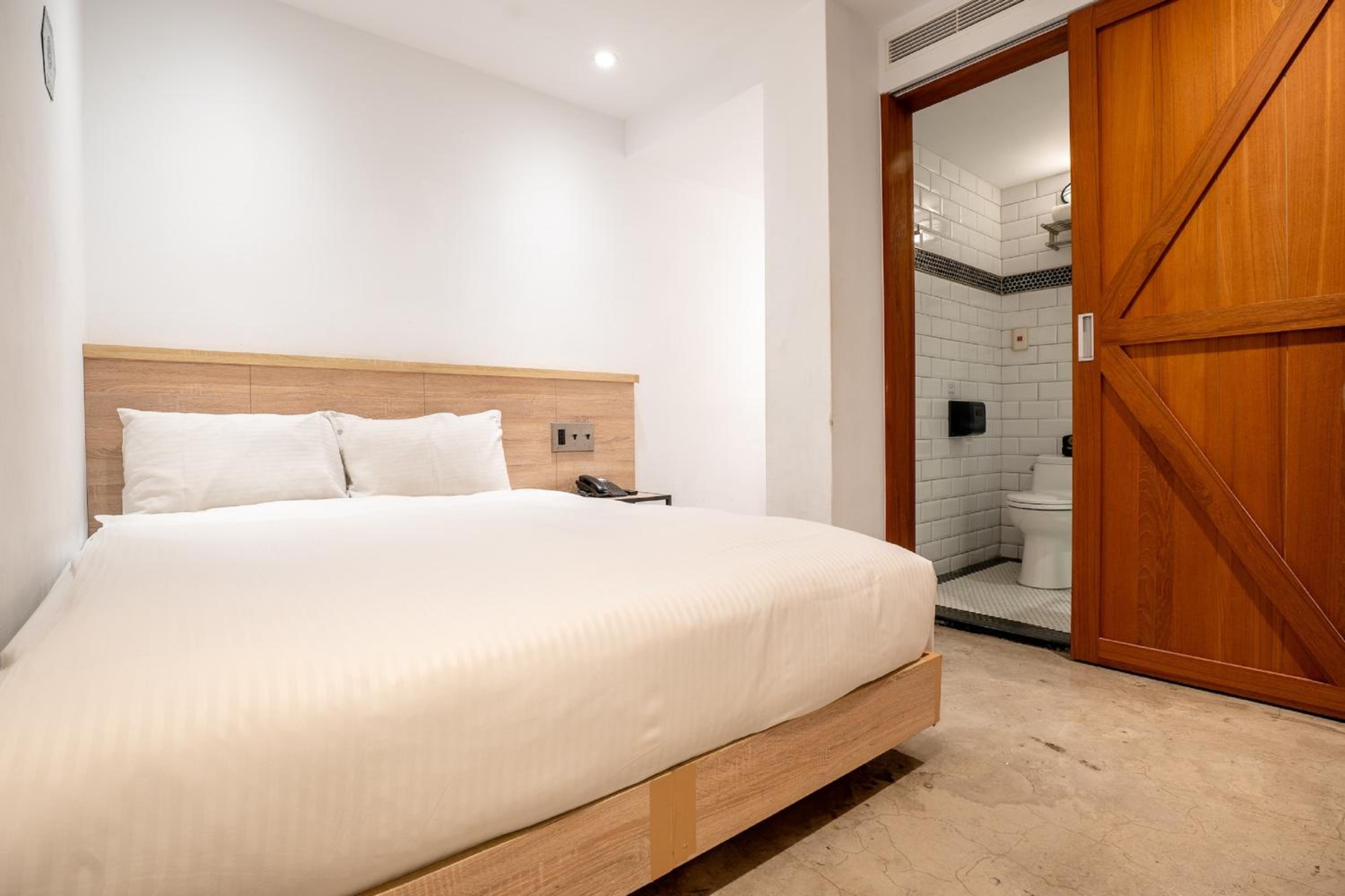 Classic Double Room (No Windows)