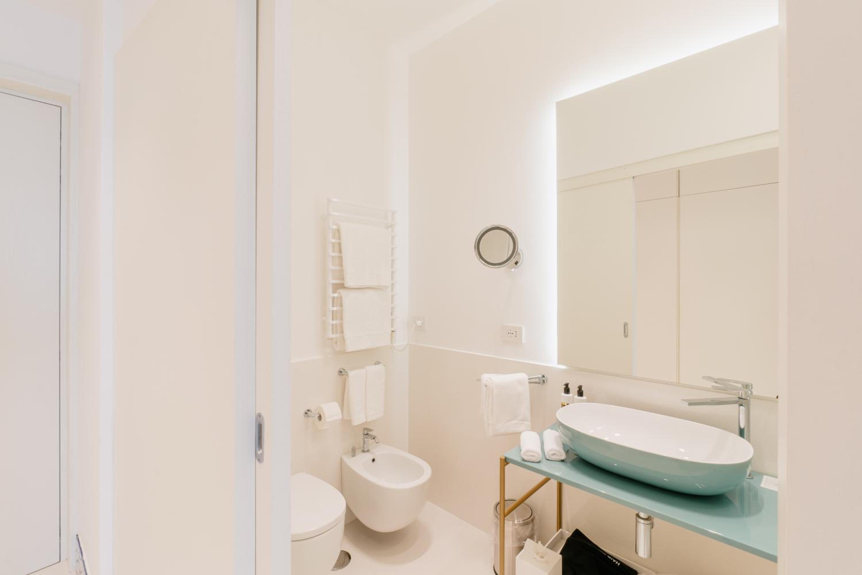 Junior Suite with Balcony photo 3