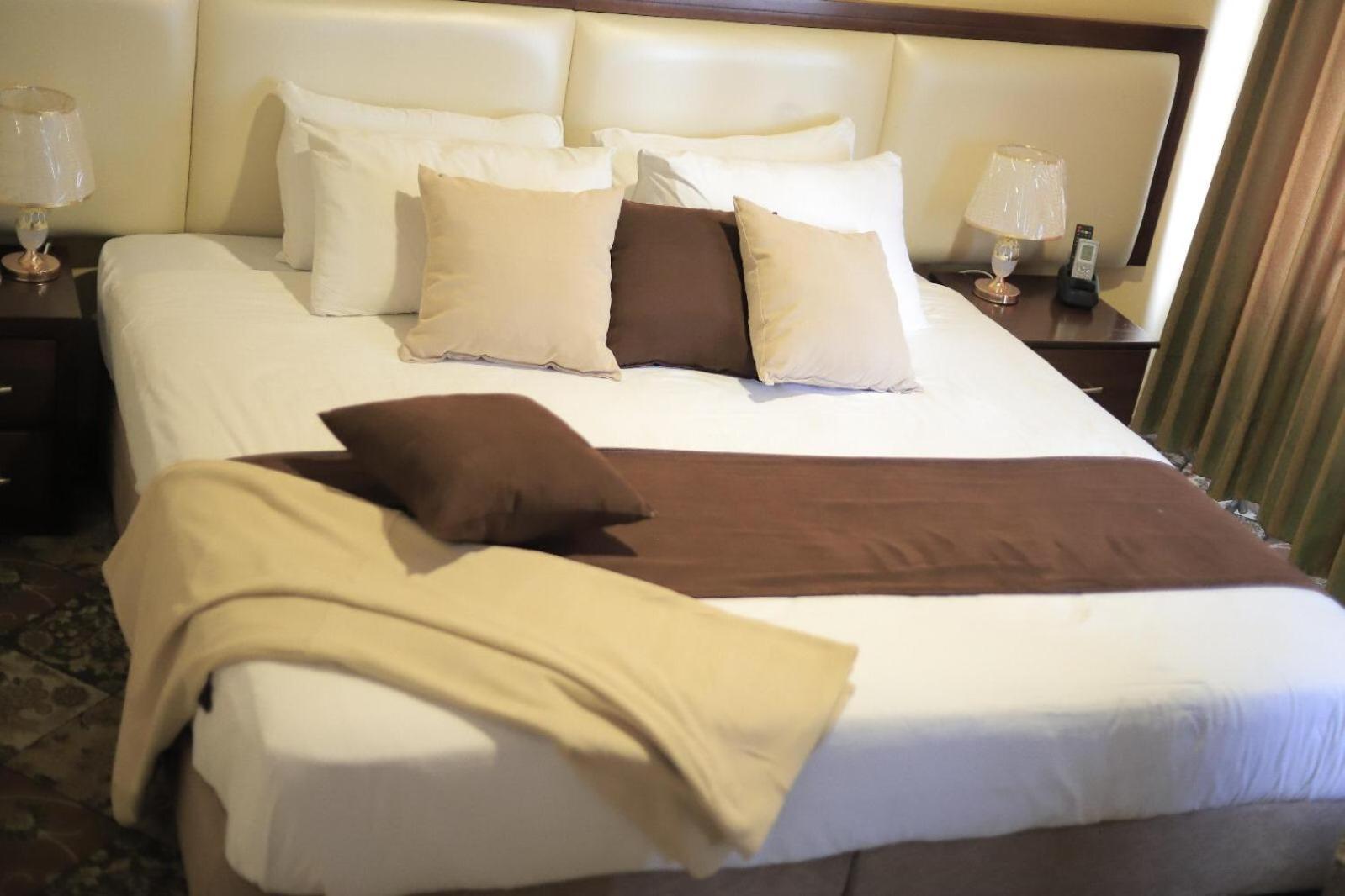 Bed & Sleeping Area