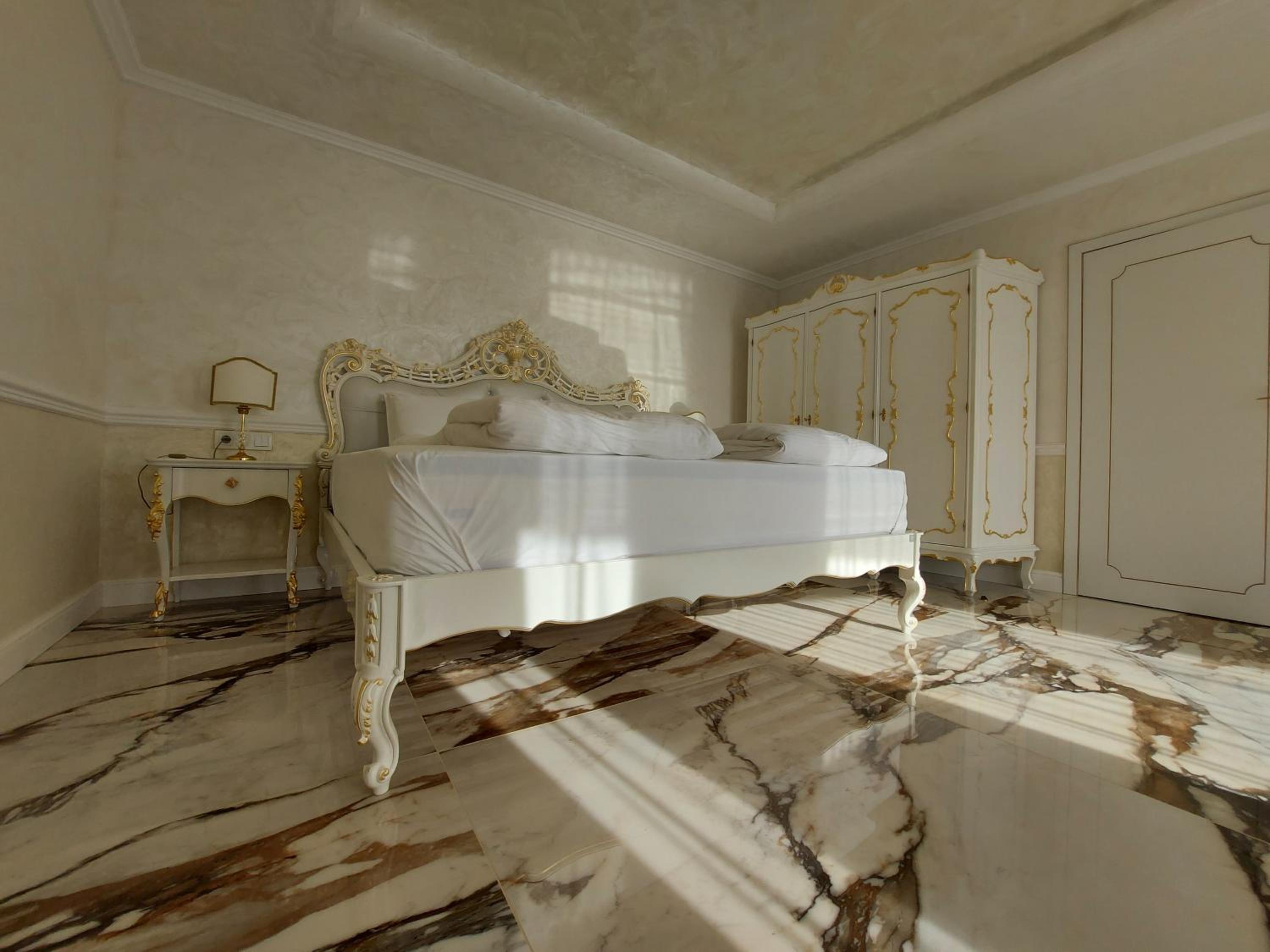 Suite with Spa Access