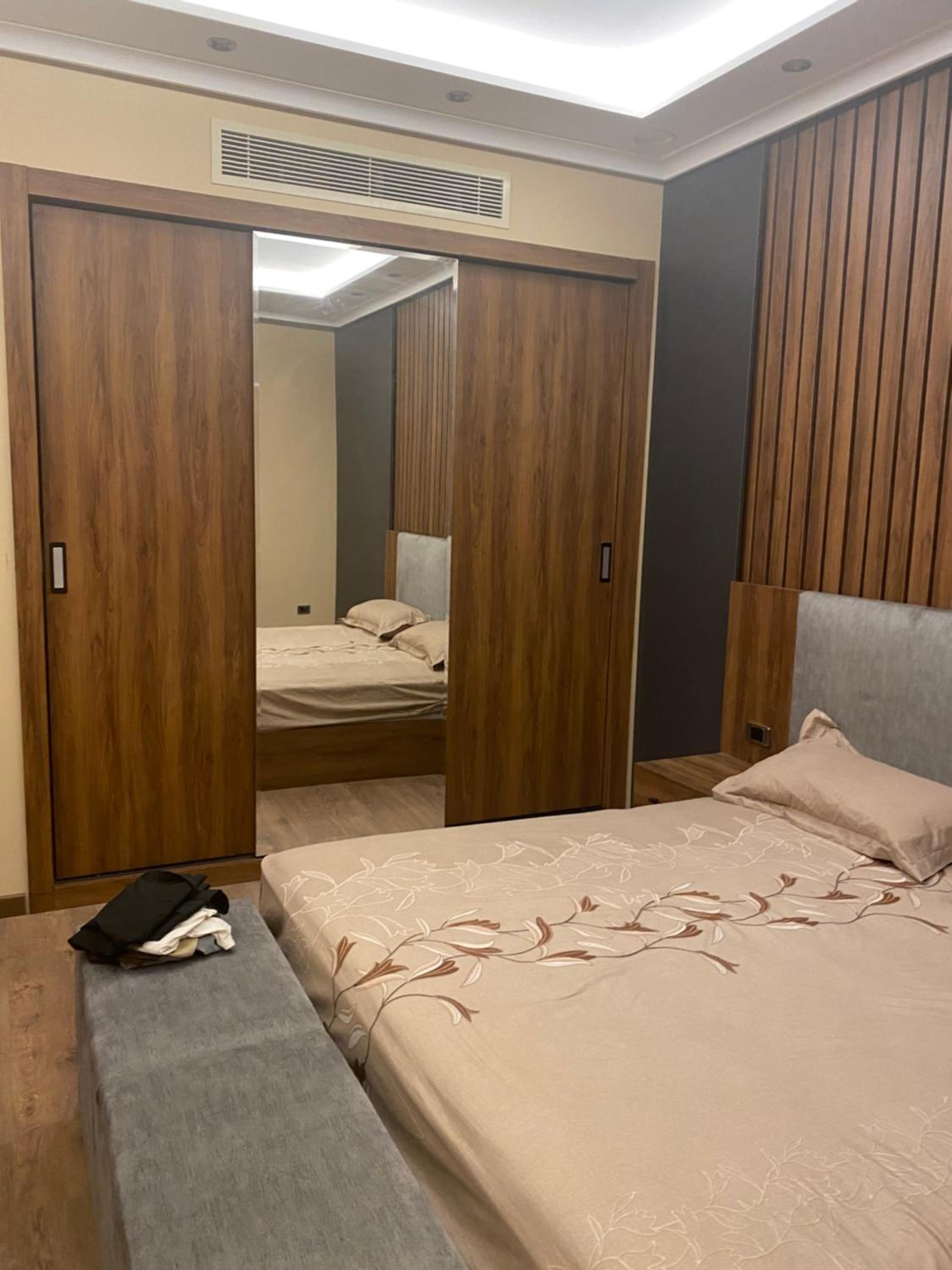 Deluxe Double Room (2 Adults + 1 Child) photo 2