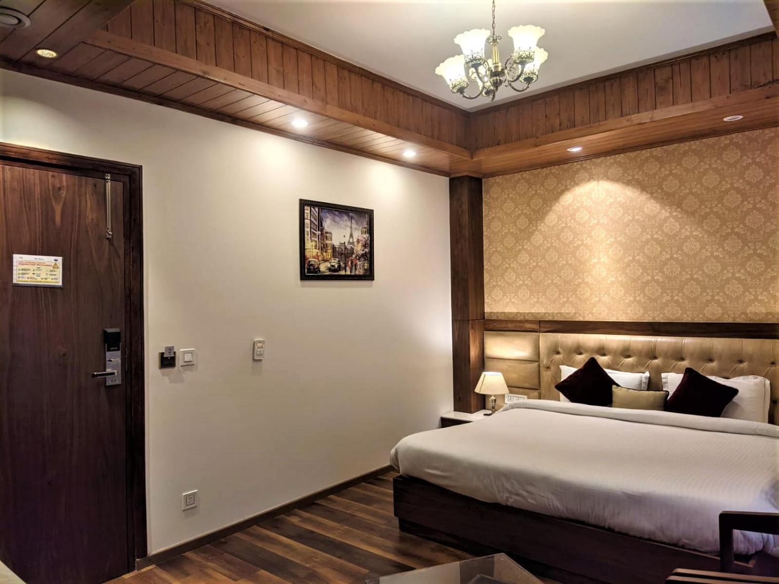 Budget Double Room photo 3