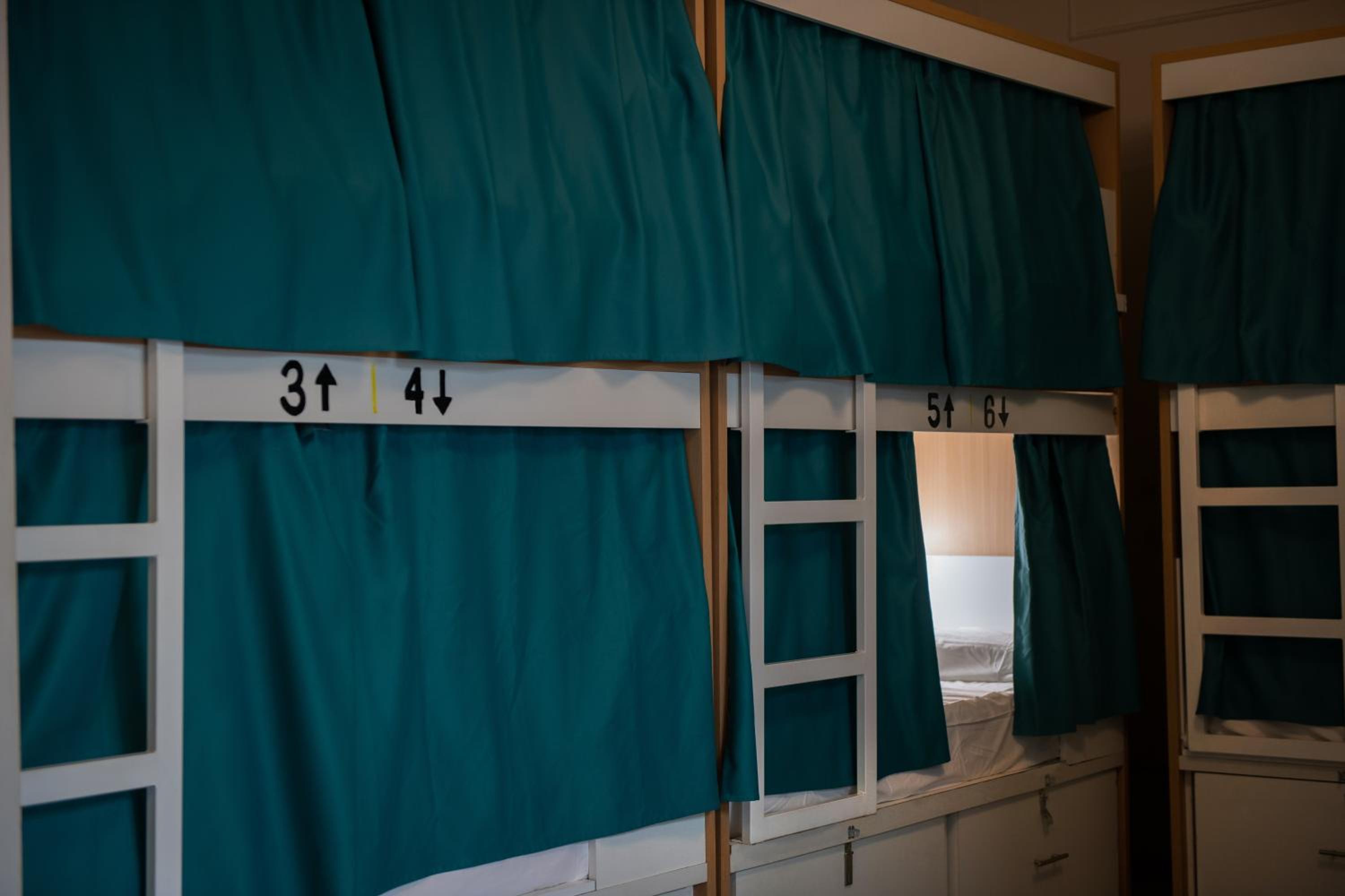 Bed in 10-Bed Female Dormitory Room photo 3