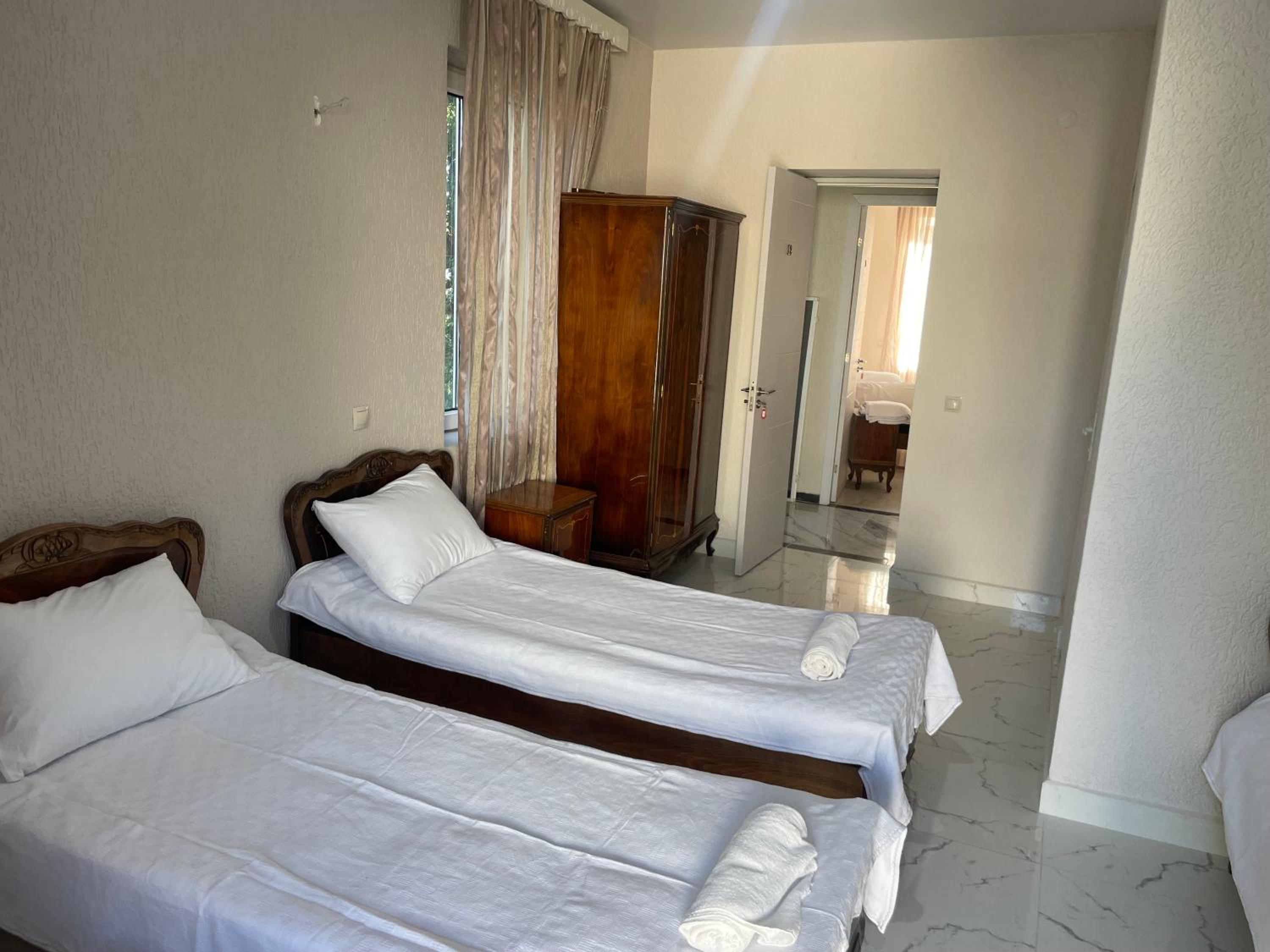 Classic Quadruple Room photo 2