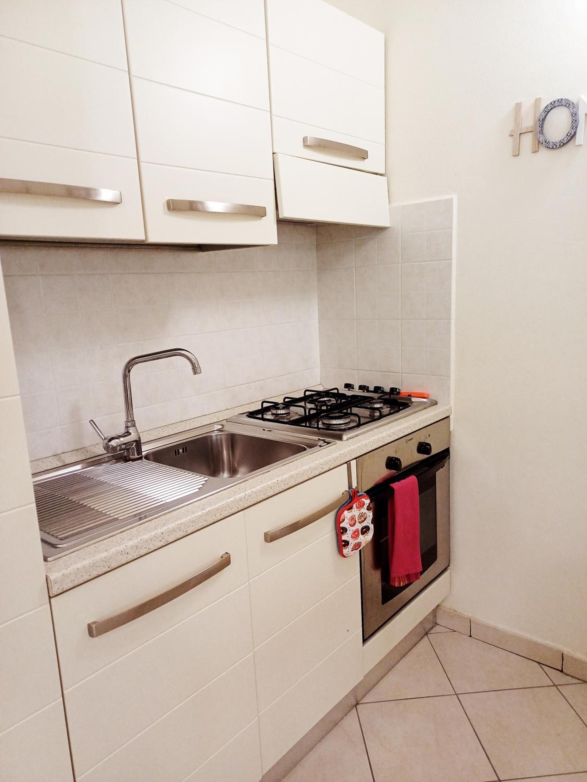 One-Bedroom Apartment - Photo 33