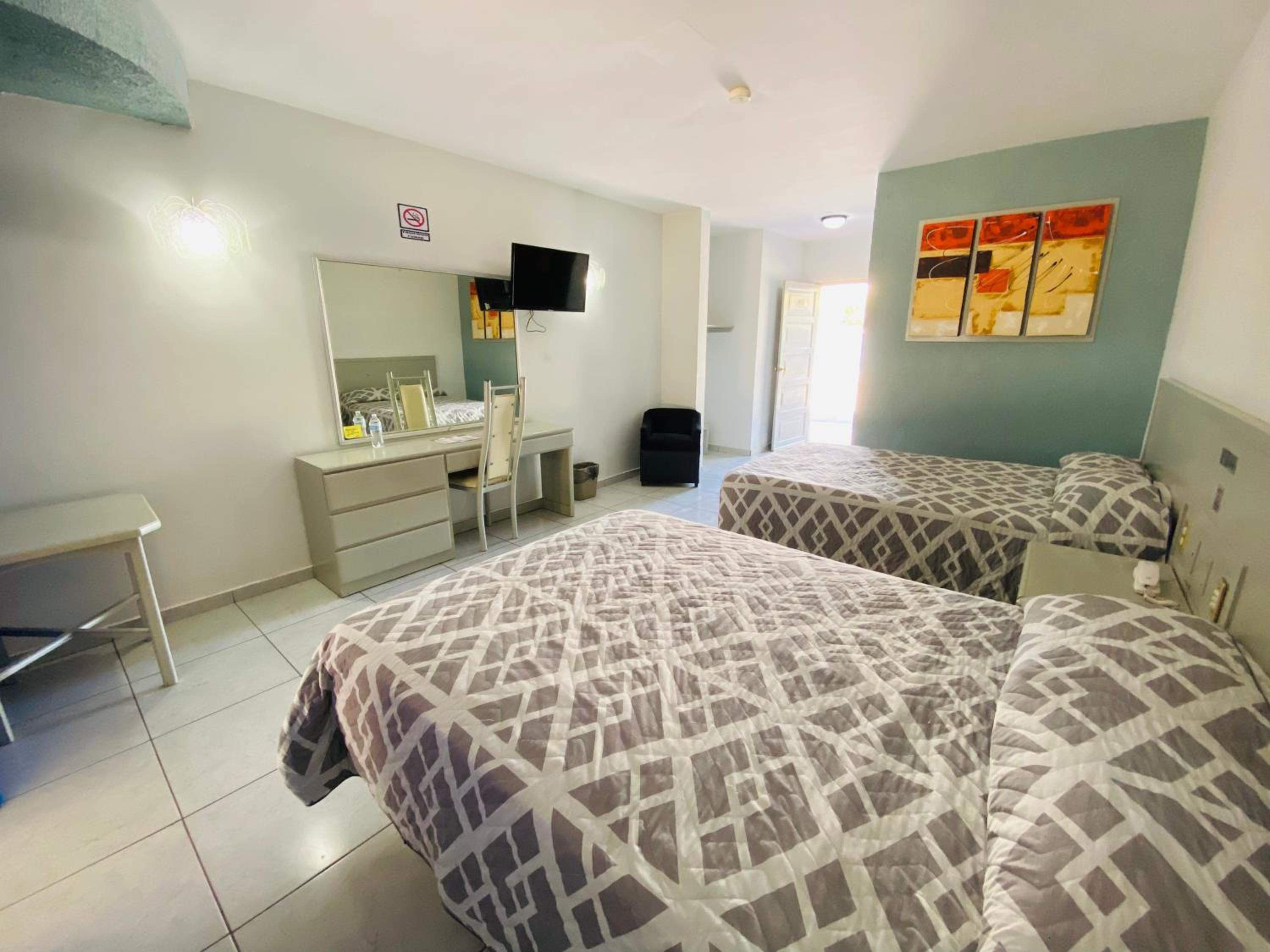 Standard Twin Room photo 3