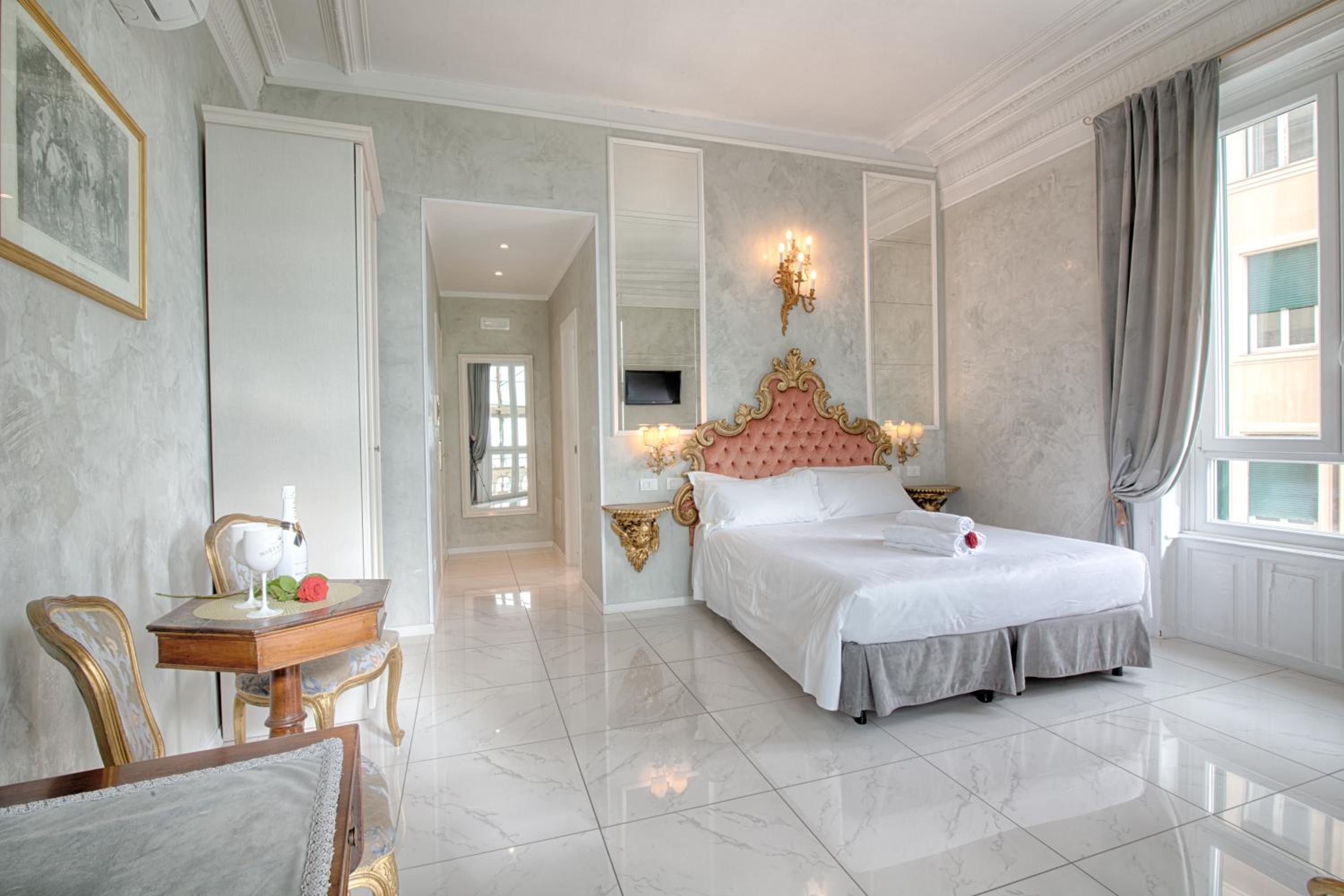 Deluxe Double or Twin Room with Sea View