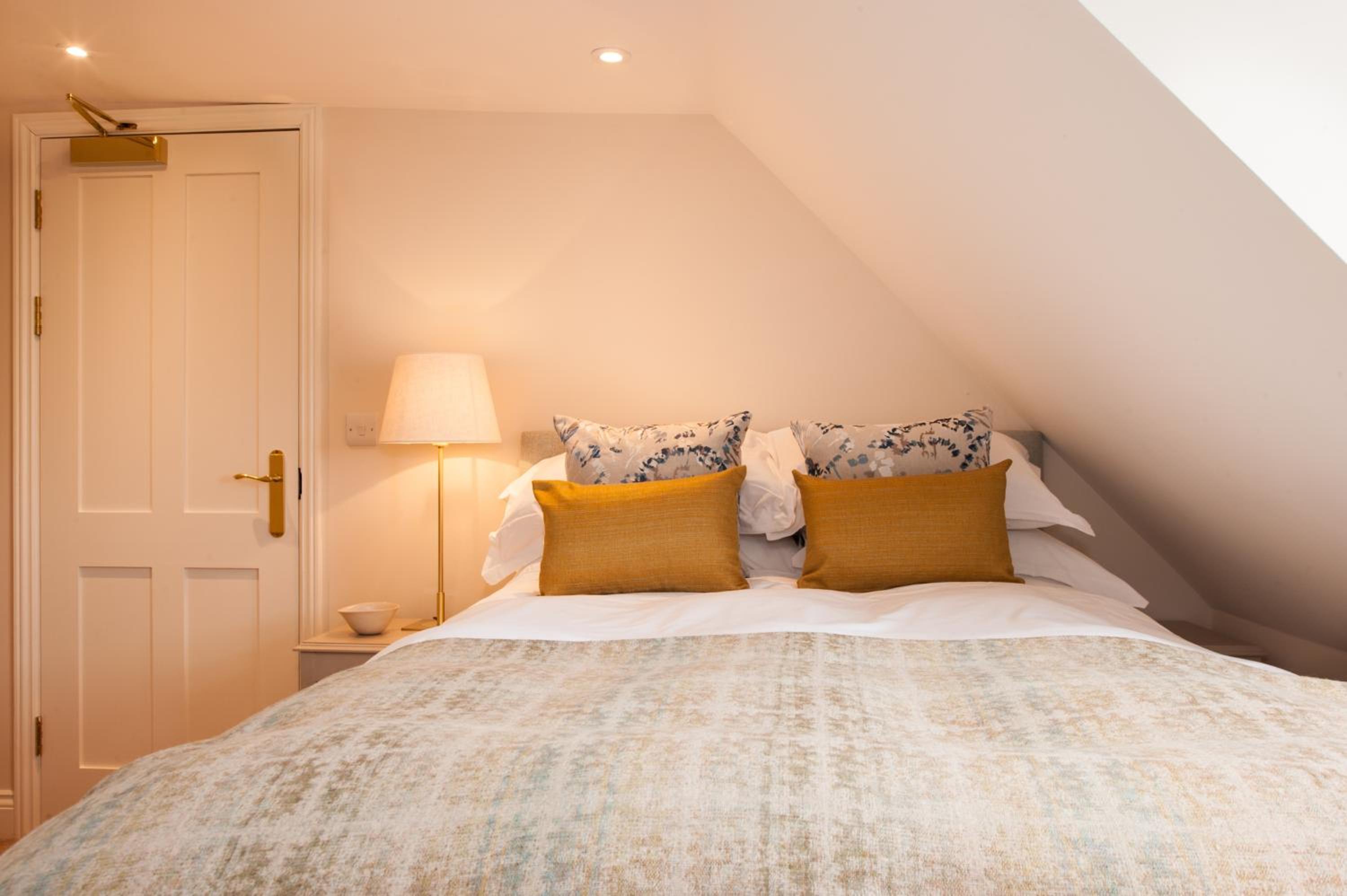 Compact Double Room - Photo 1