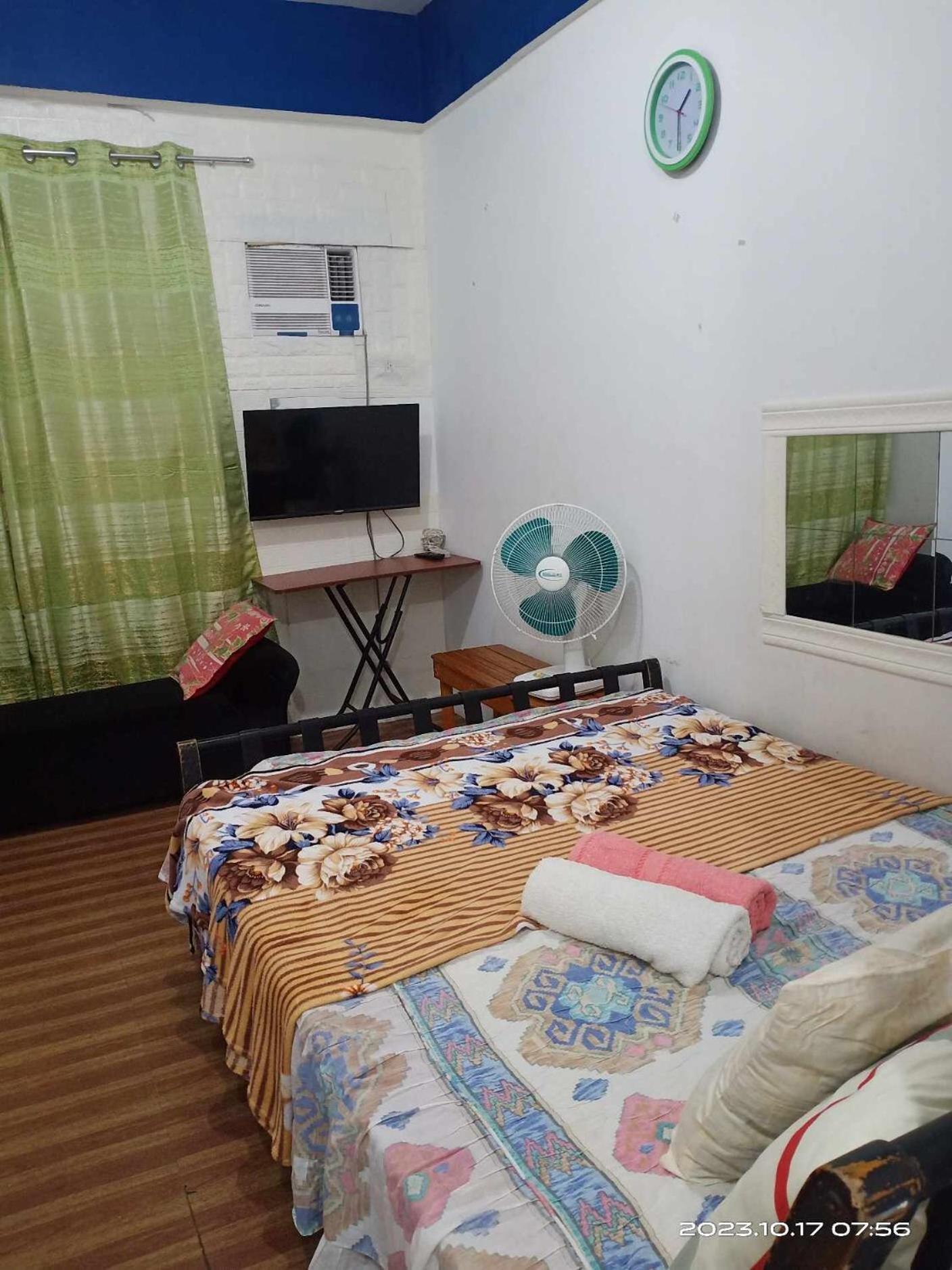 One-Bedroom Apartment - Photo 43
