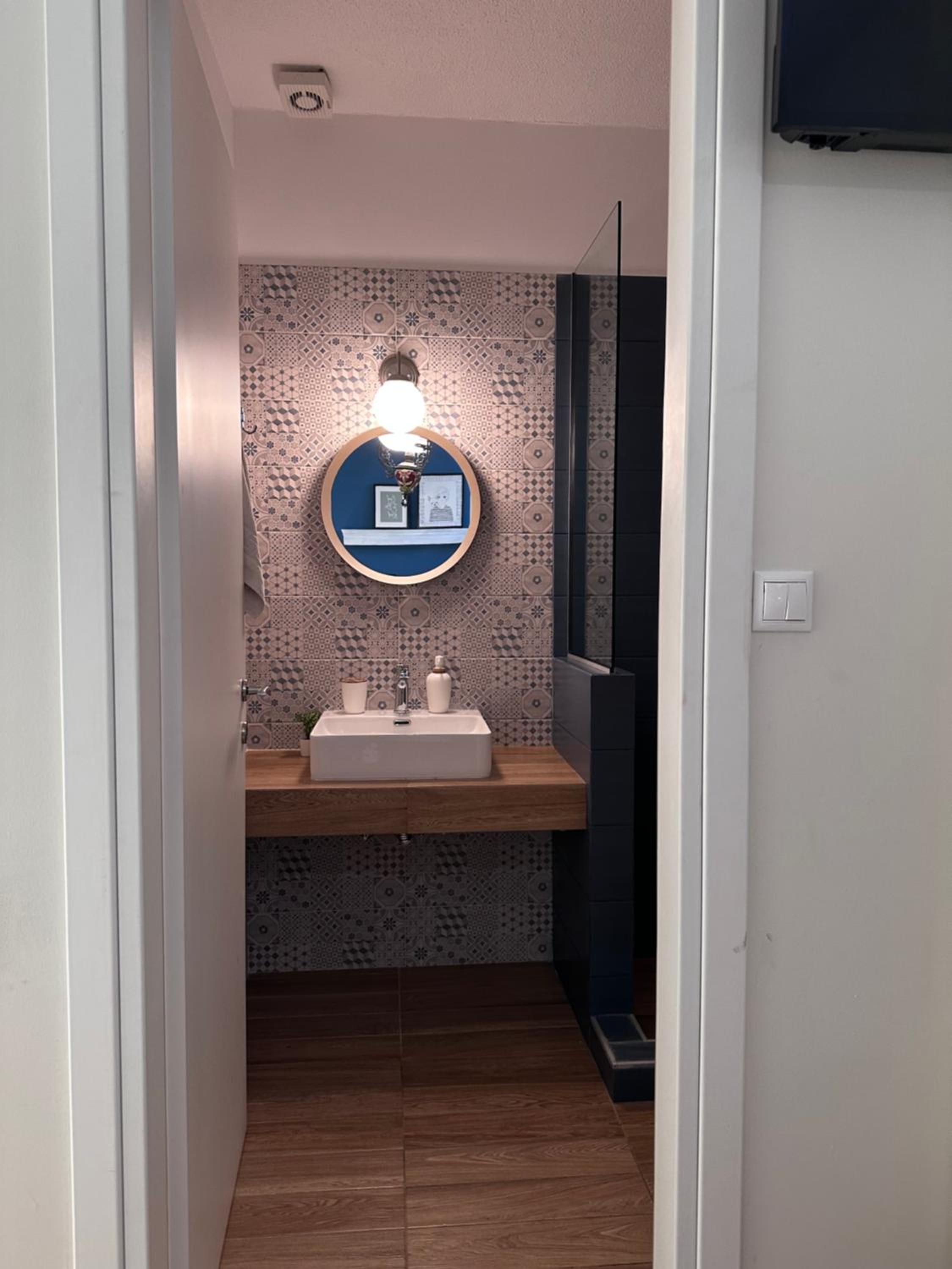 Small Double Room - Photo 4