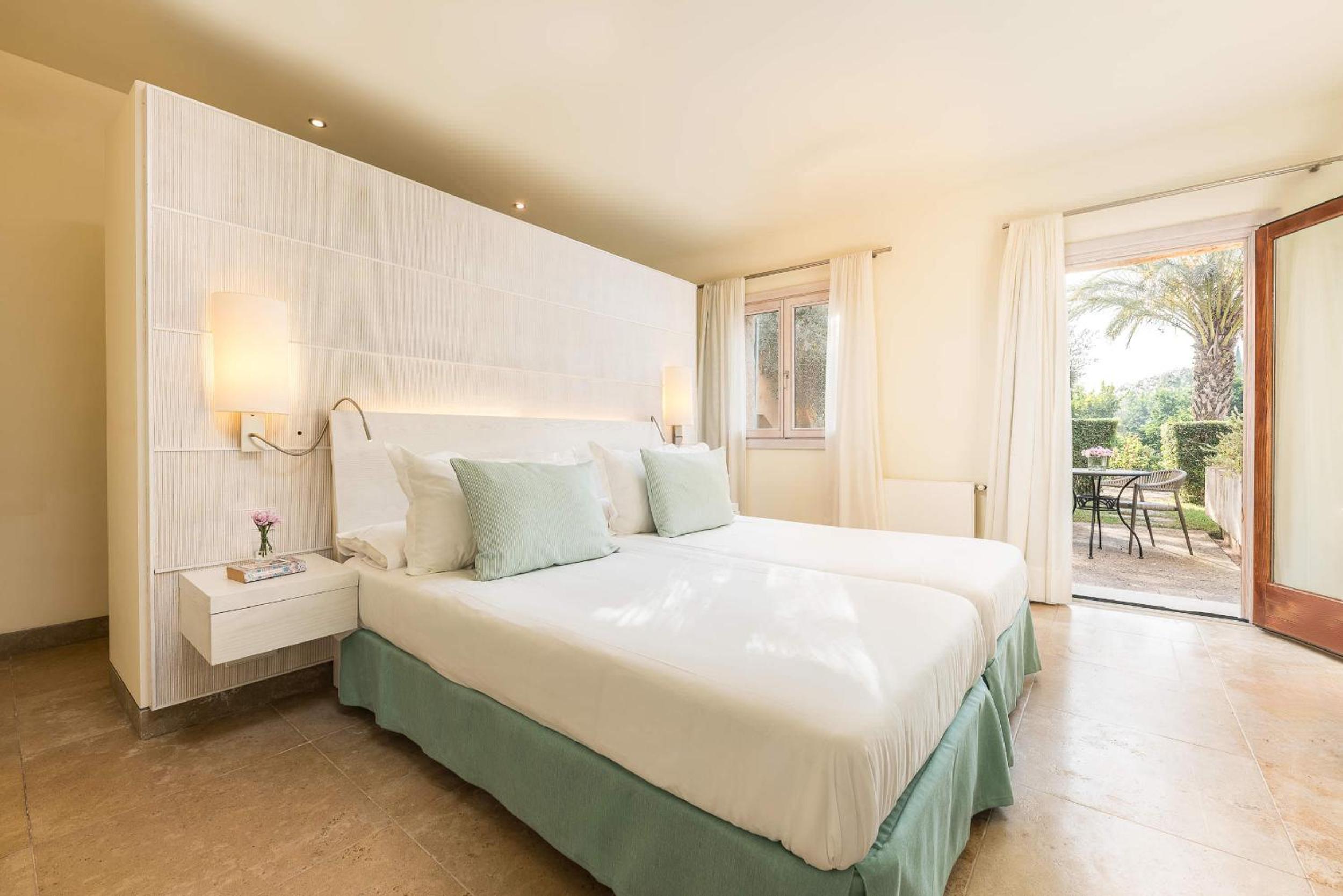 Premium Twin Room with Terrace photo 2