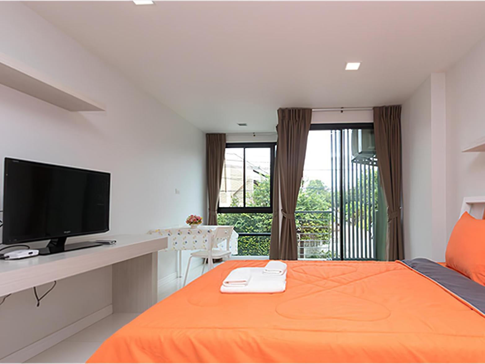 One-Bedroom Apartment - Photo 10
