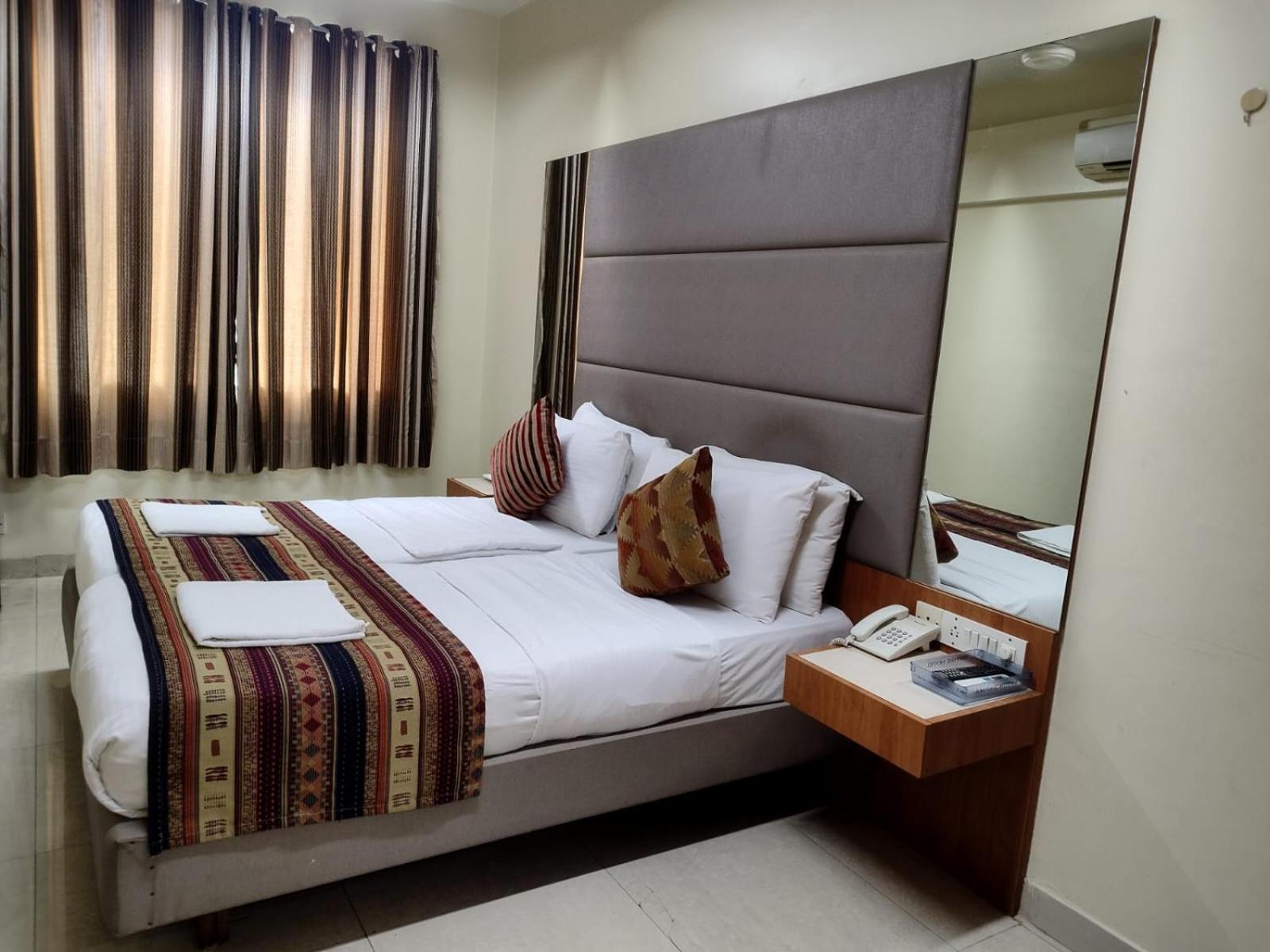 Deluxe Double Room - Photo 7