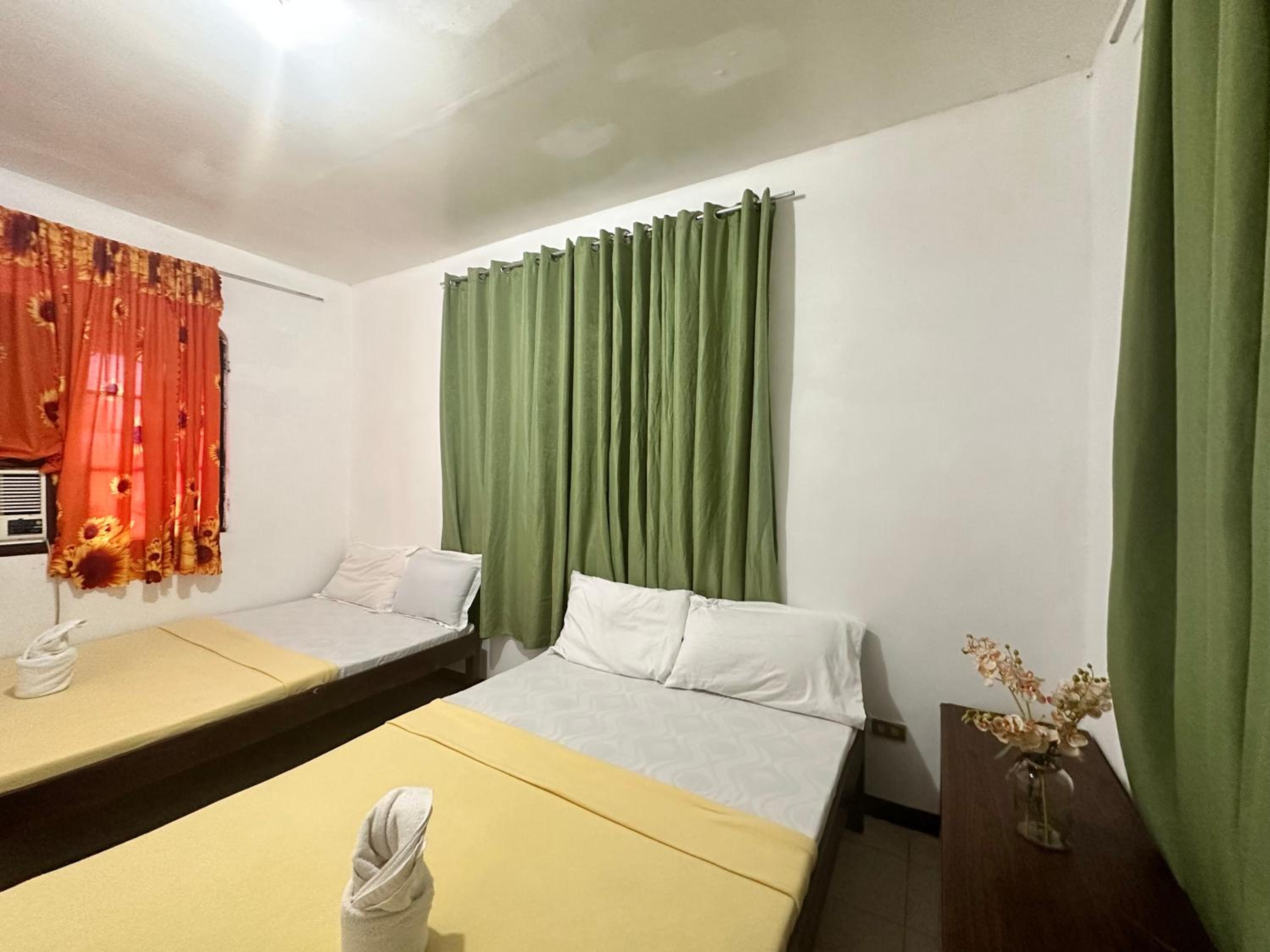 Double or Twin Room with Shared Bathroom photo 3