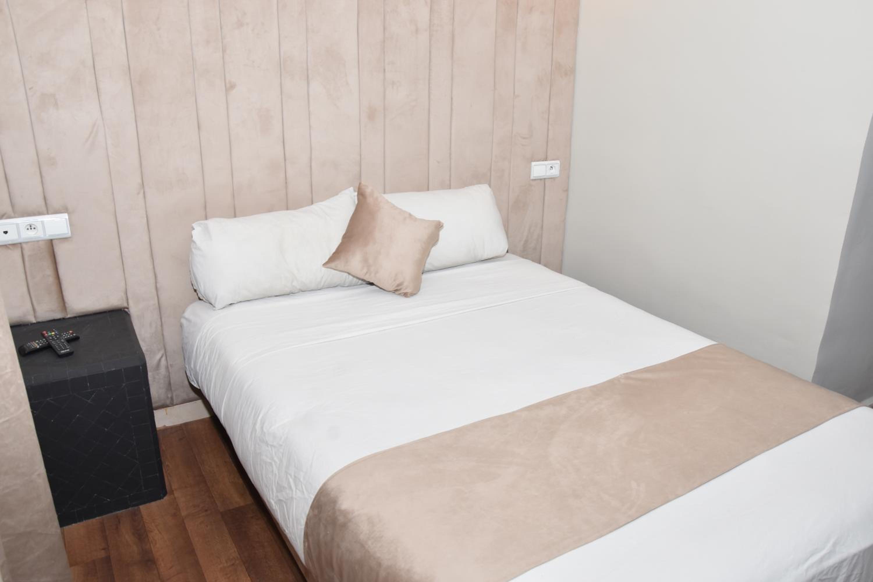 Double Room - Photo 1