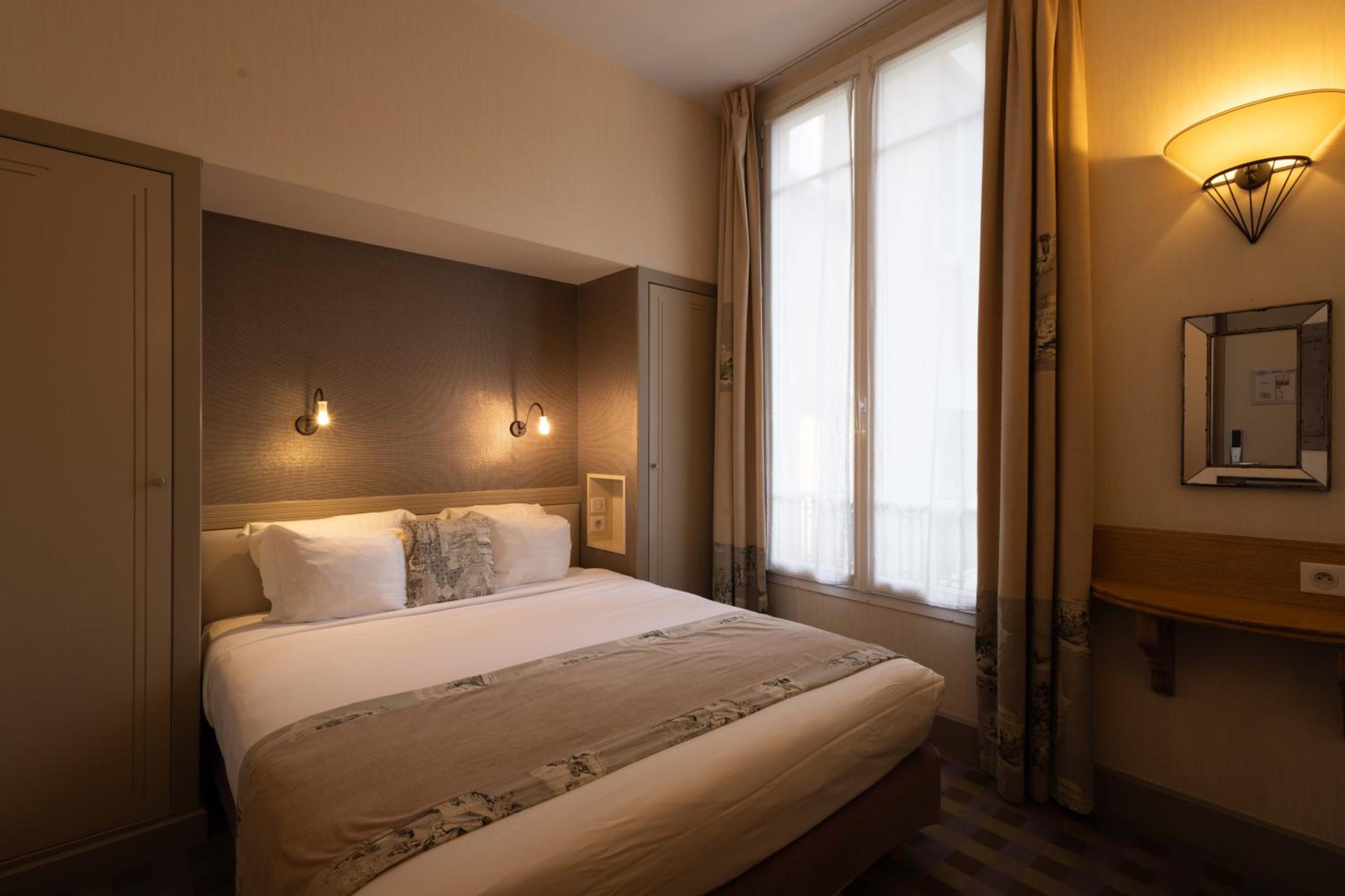 Traditional Double or Twin Room photo 2