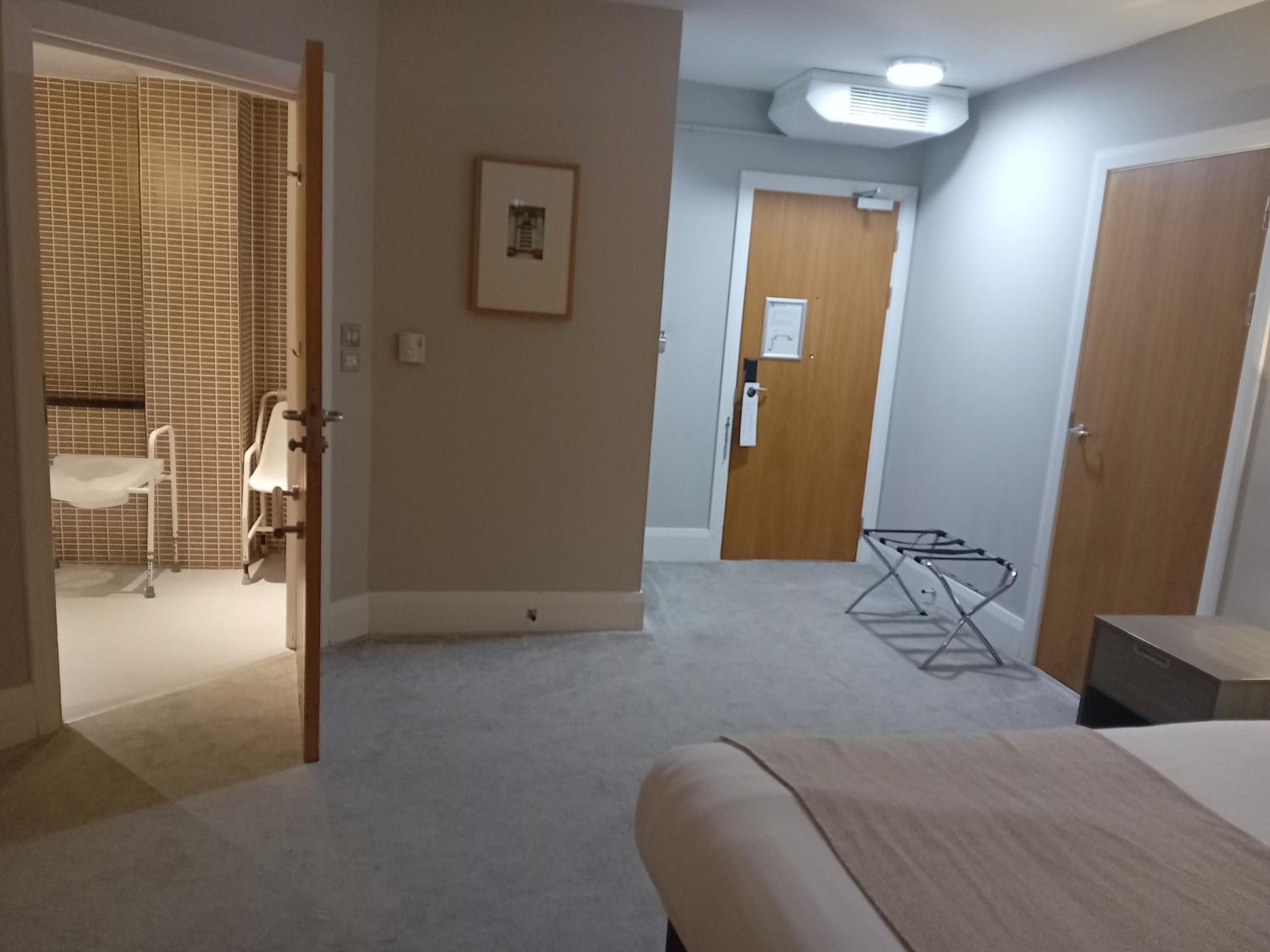 Standard King Room - Accessible