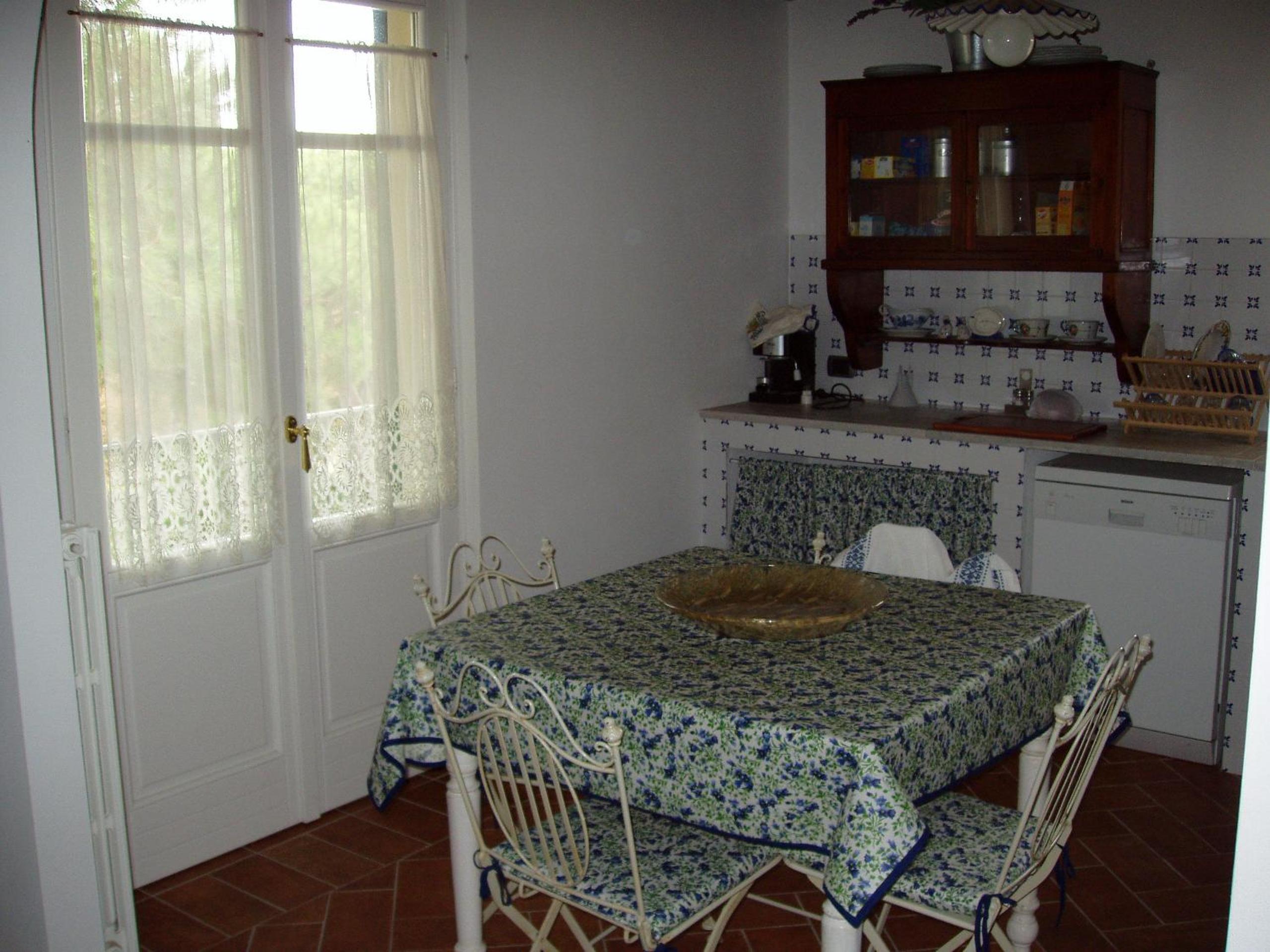Two-Bedroom Apartment with Balcony photo 2