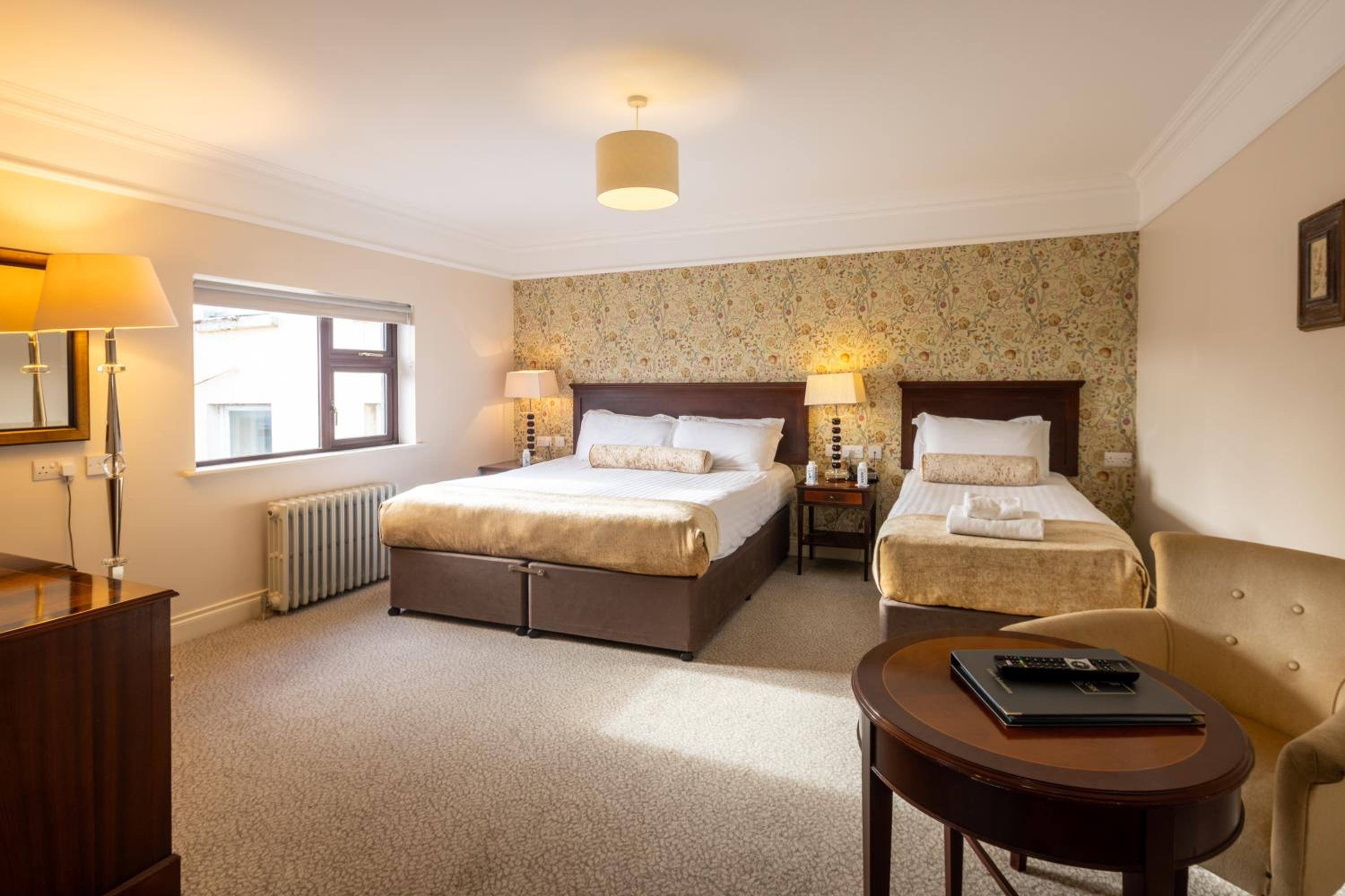 Superior Twin Room - Photo 1