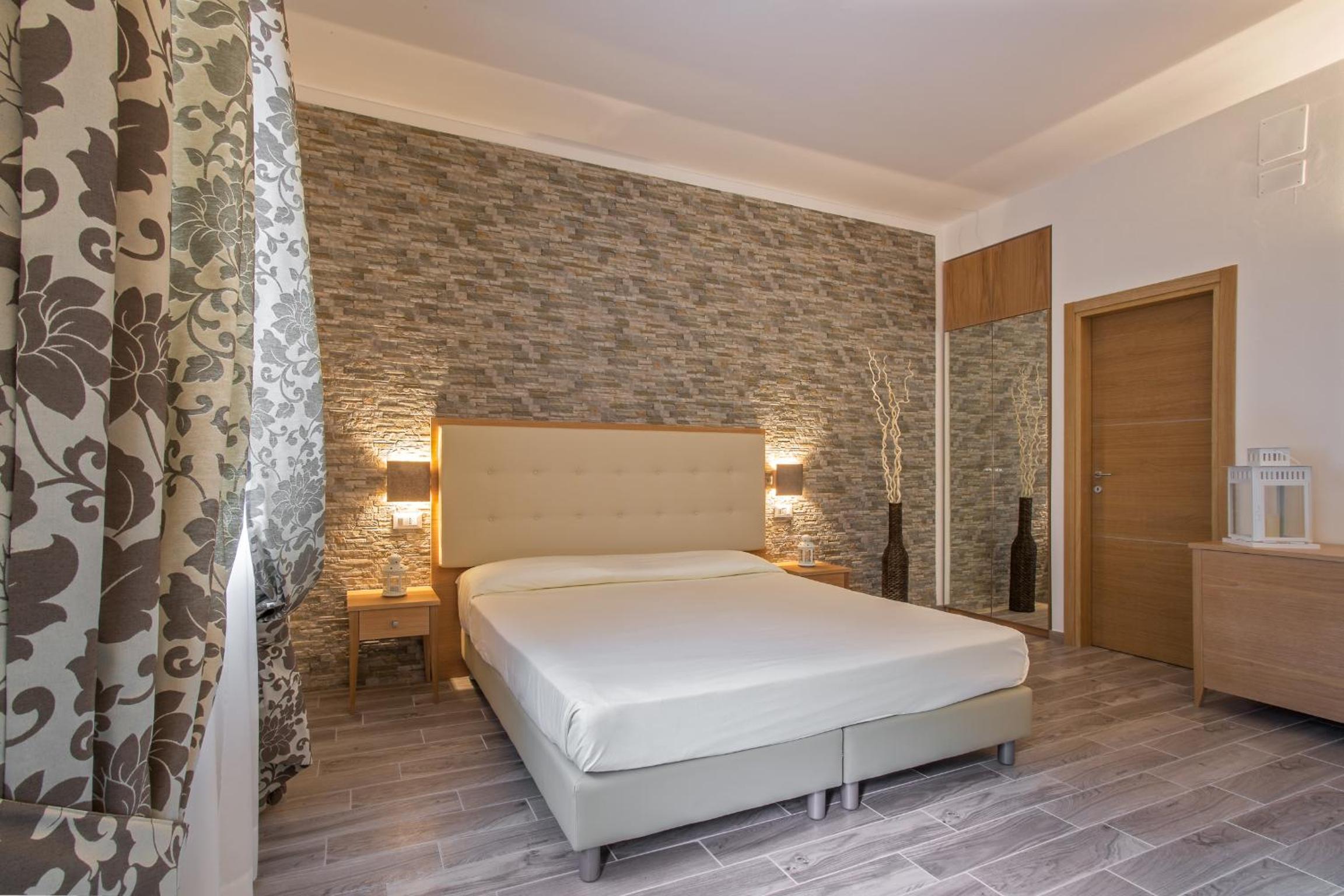 Superior Quadruple Room photo 3