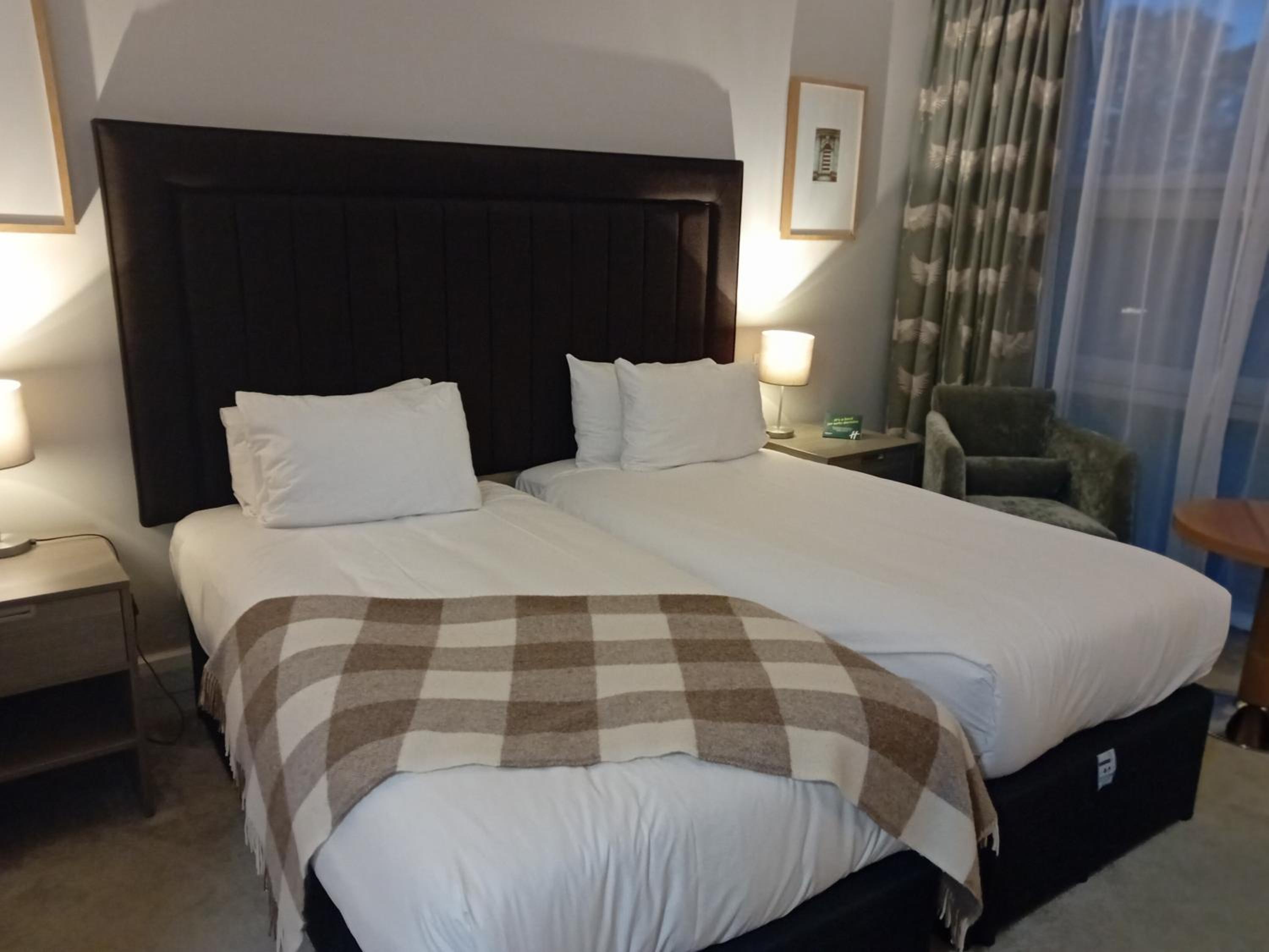 Standard Twin Room with Garden View